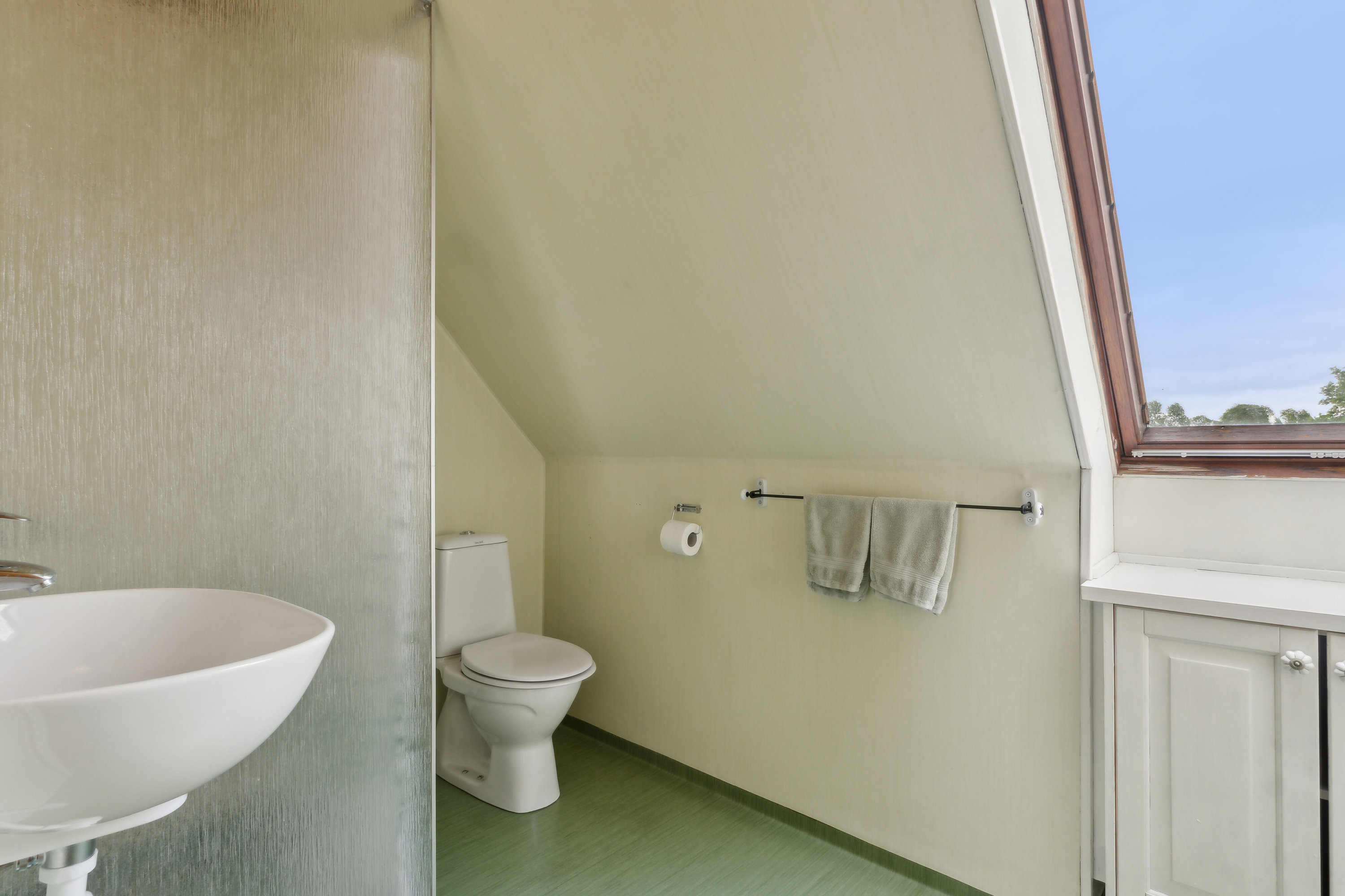 Fremhævet badeværelse billede i fuldskærmstilstand. Billede af Højensvej 140, Egense, 5700 Svendborg