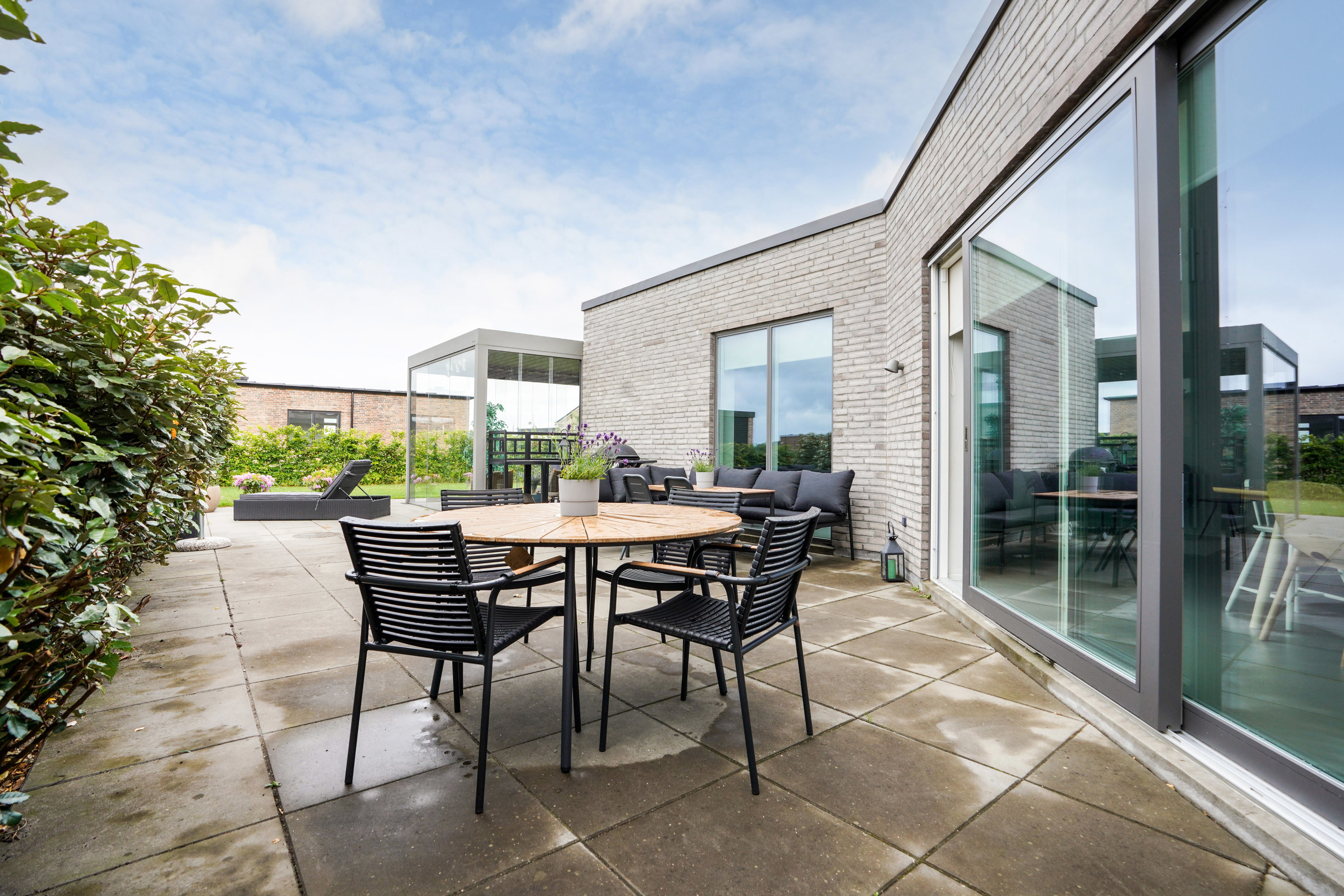 Fremhævet terrasse billede i fuldskærmstilstand. Billede af Ring Søpark 40, 8740 Brædstrup