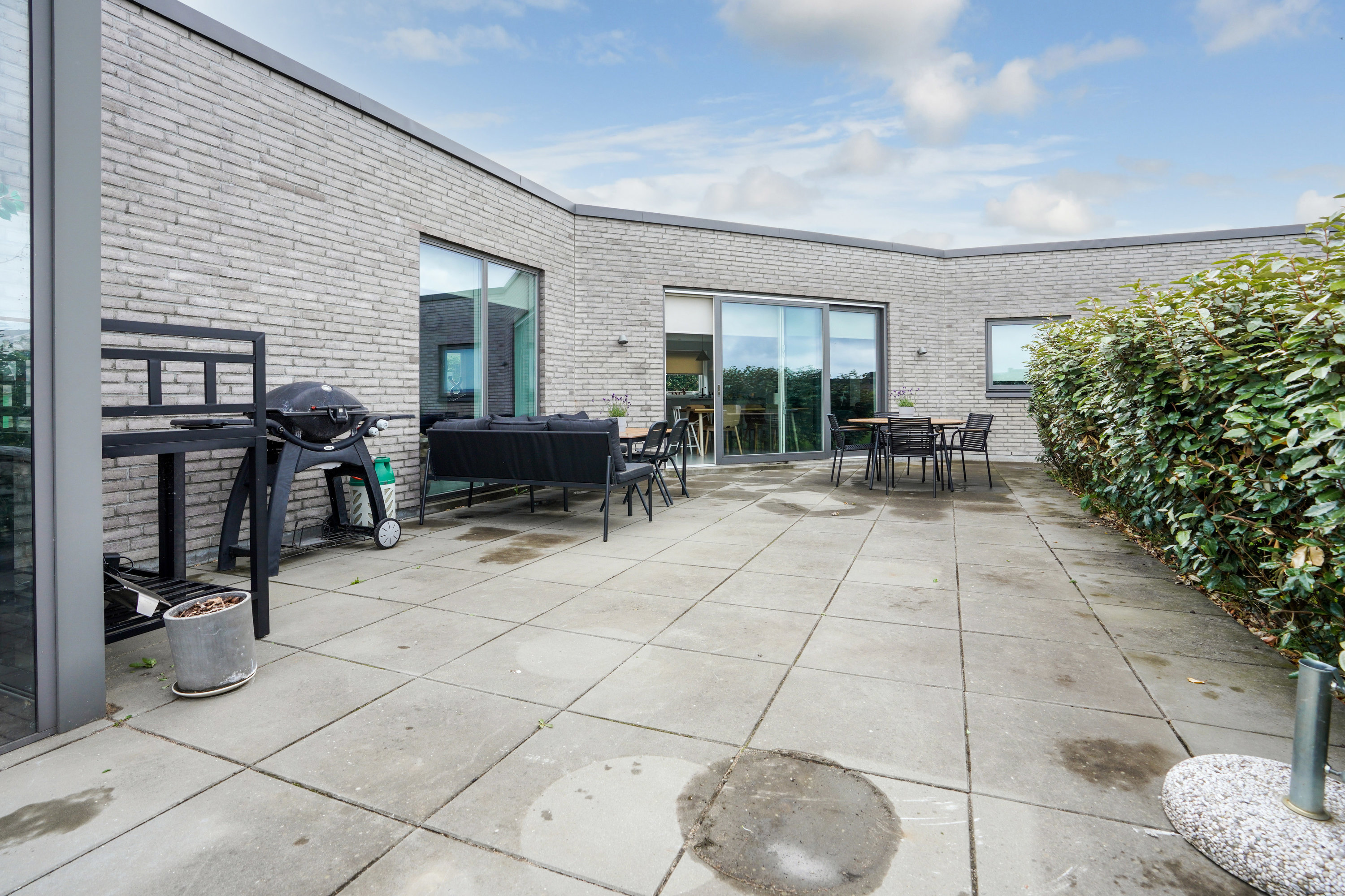 Fremhævet terrasse billede i fuldskærmstilstand. Billede af Ring Søpark 40, 8740 Brædstrup