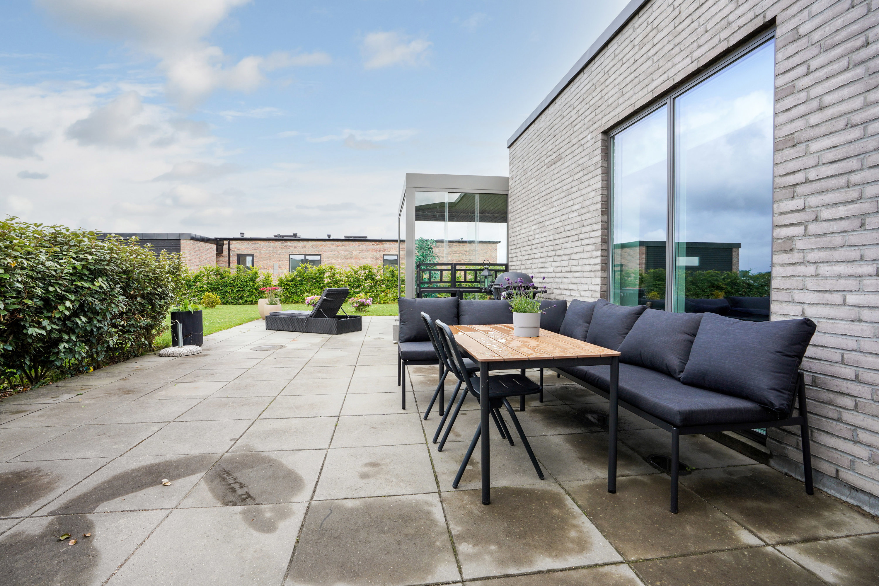 Fremhævet terrasse billede i fuldskærmstilstand. Billede af Ring Søpark 40, 8740 Brædstrup