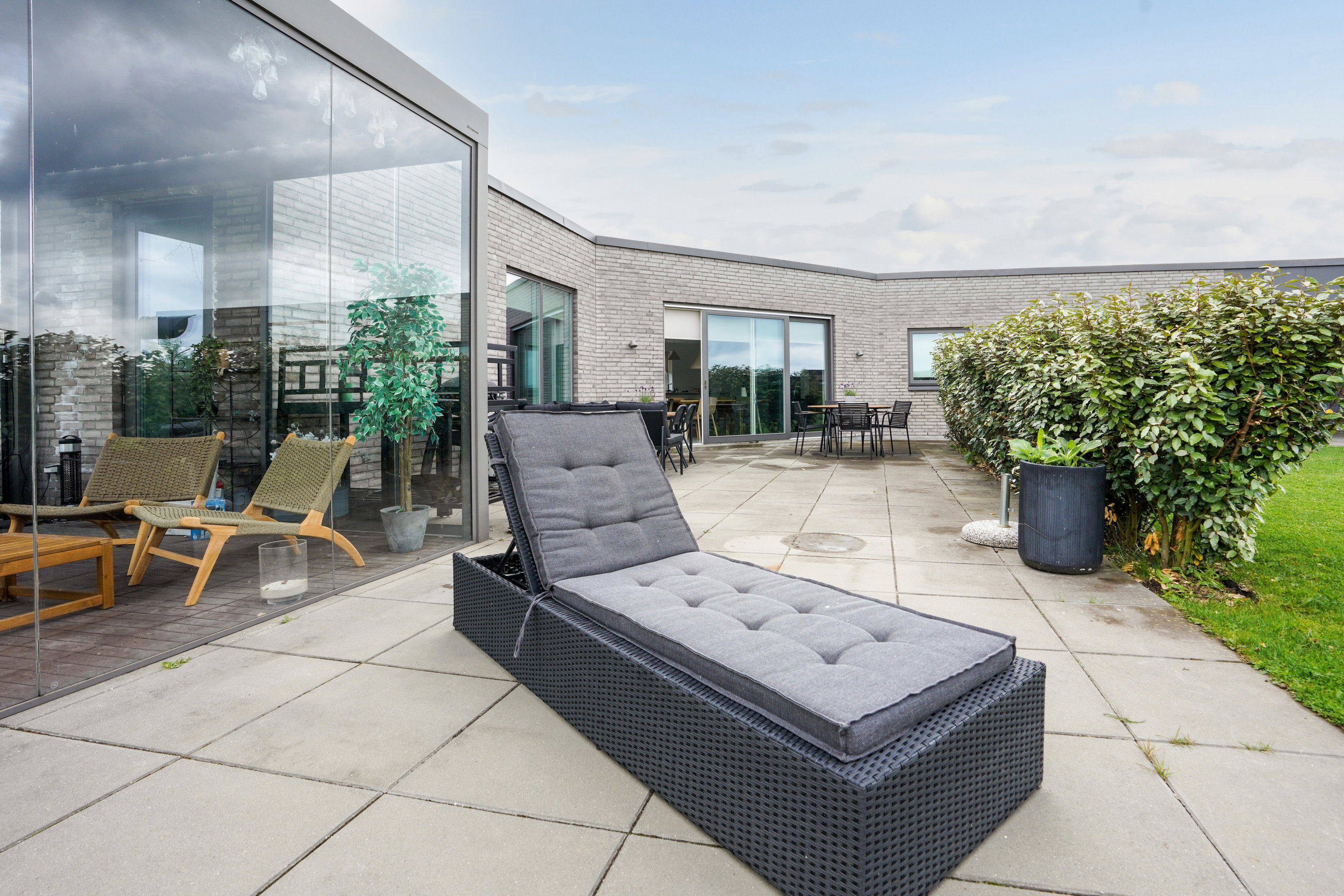 Fremhævet terrasse billede i fuldskærmstilstand. Billede af Ring Søpark 40, 8740 Brædstrup