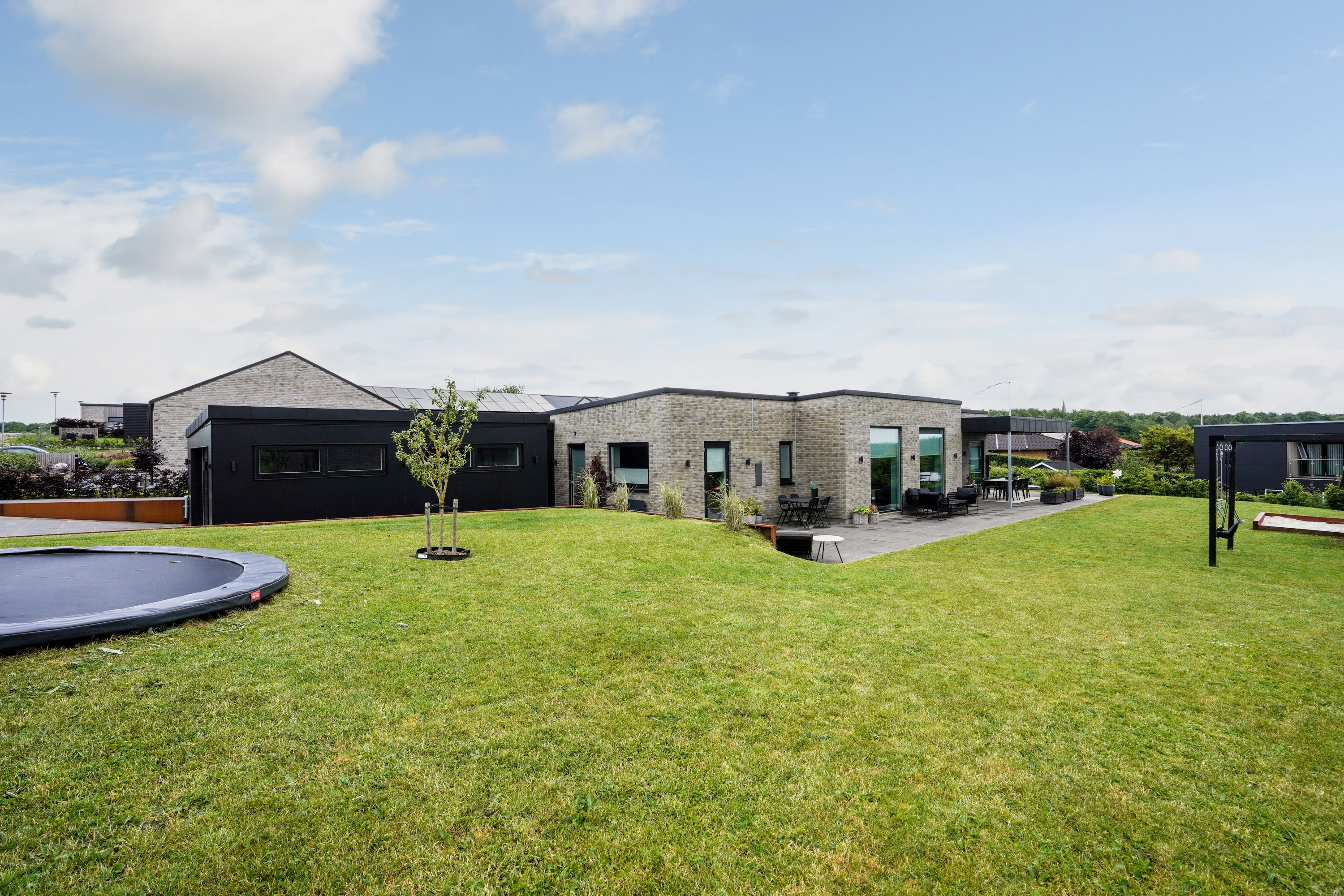 Fremhævet ejendommen billede i fuldskærmstilstand. Billede af Ring Søpark 31, 8740 Brædstrup