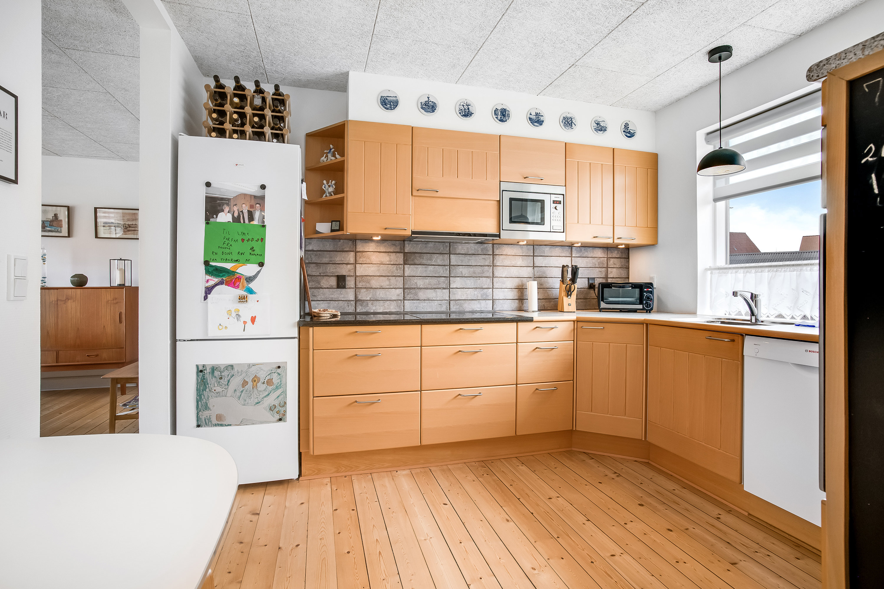 Fremhævet køkken billede i fuldskærmstilstand. Billede af Bredgade 27, 7680 Thyborøn