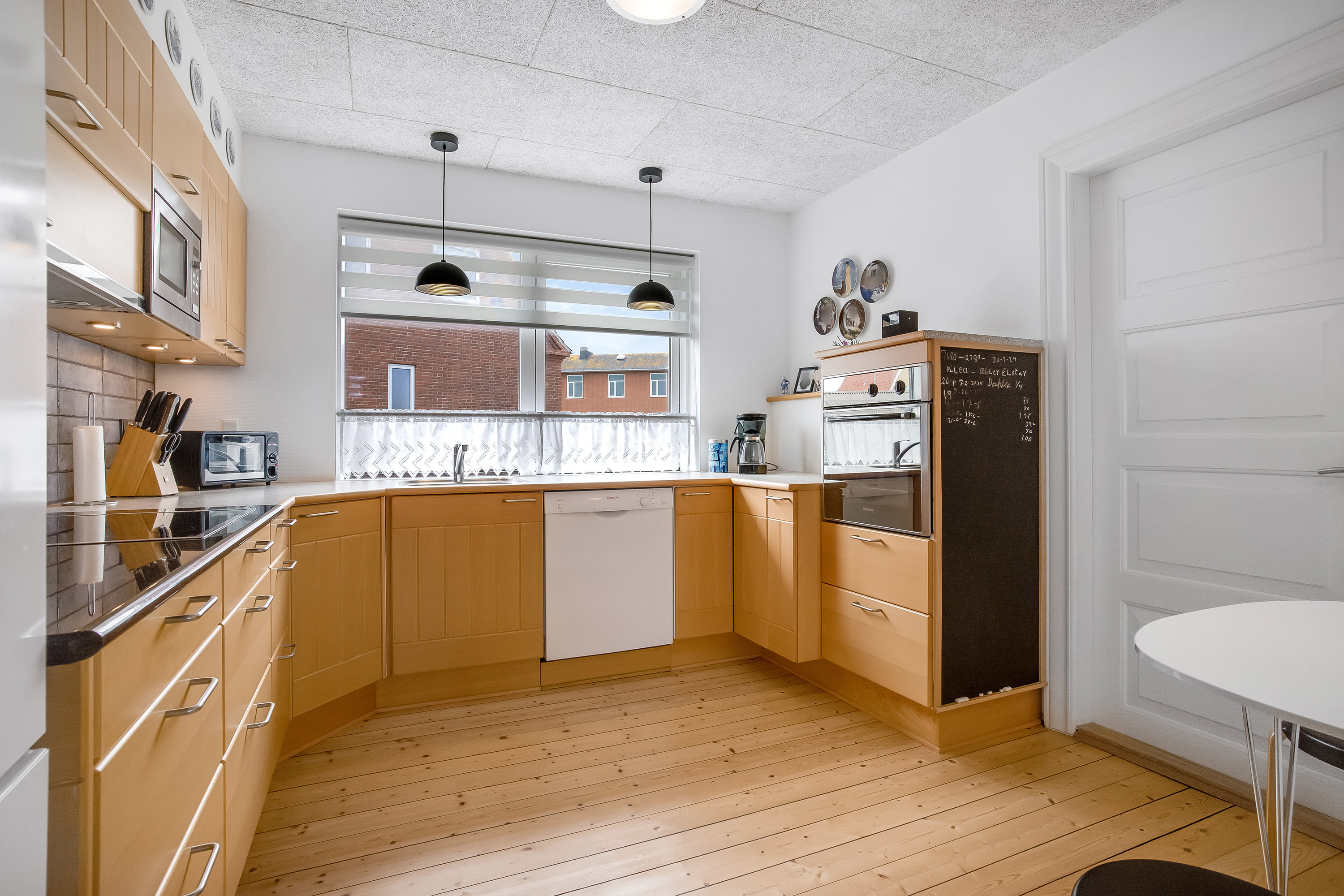 Fremhævet køkken billede i fuldskærmstilstand. Billede af Bredgade 27, 7680 Thyborøn