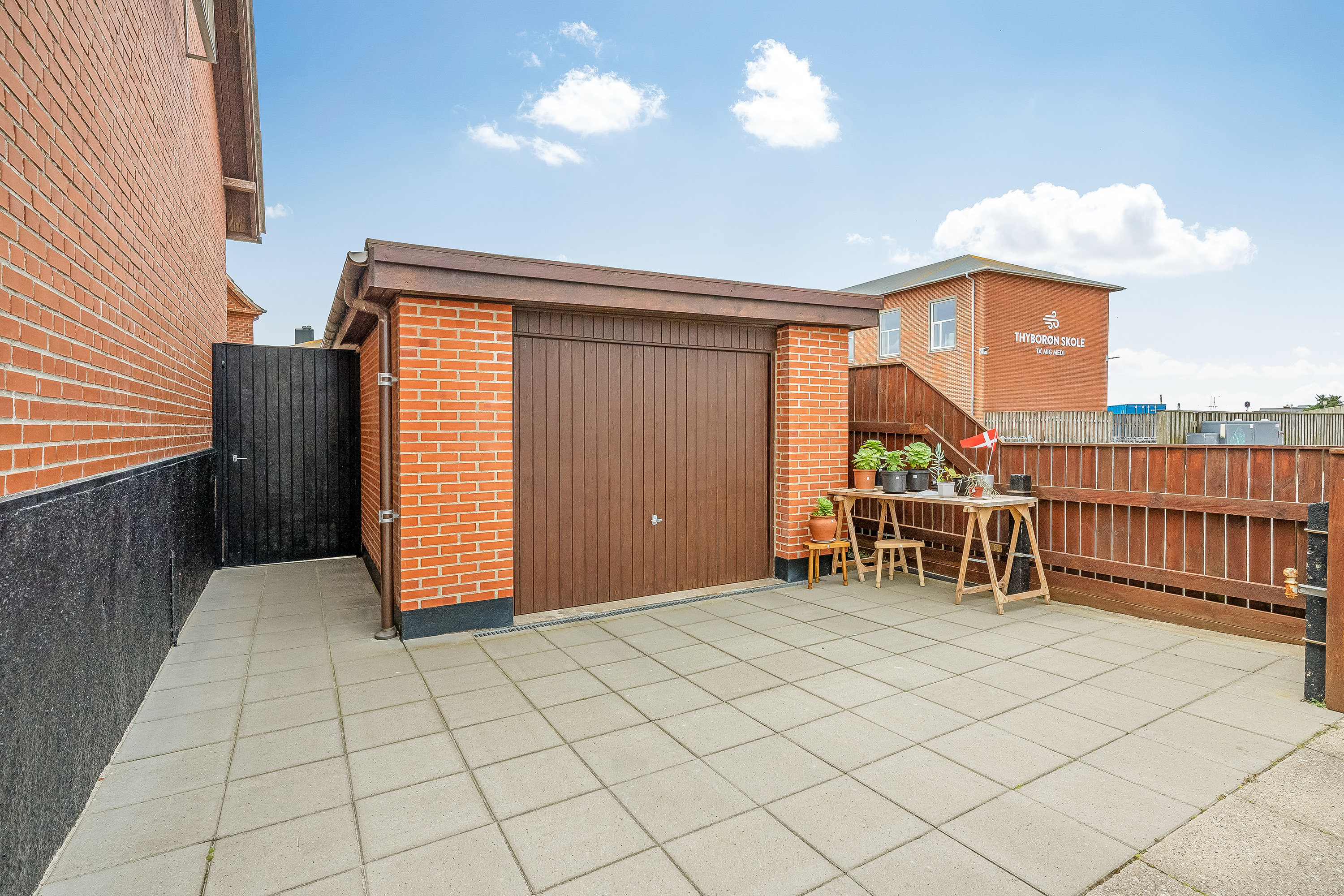 Fremhævet garage billede i fuldskærmstilstand. Billede af Bredgade 27, 7680 Thyborøn