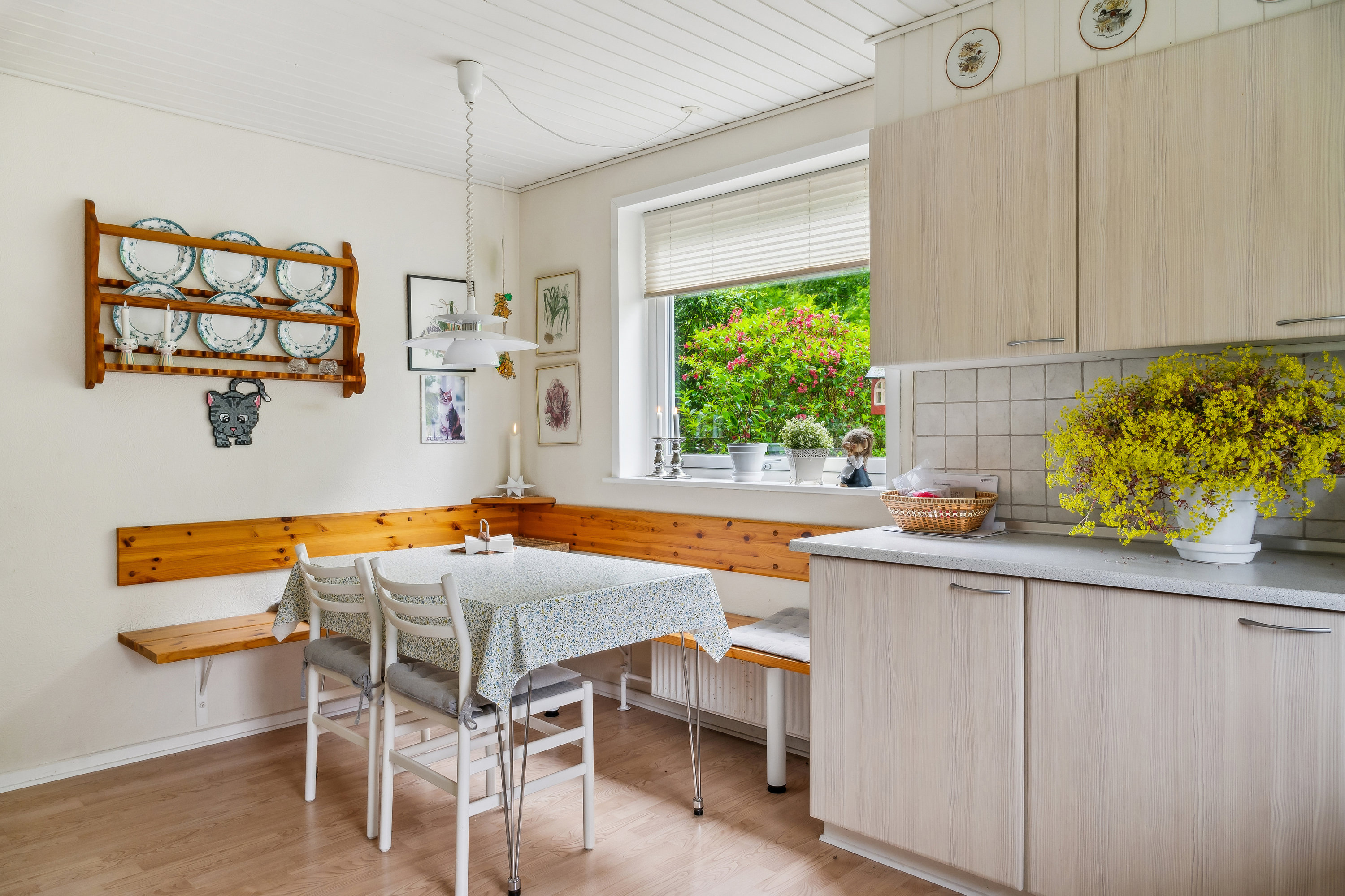 Fremhævet køkken billede i fuldskærmstilstand. Billede af Kærvej 25, Sønder Onsild Stationsby, 9500 Hobro