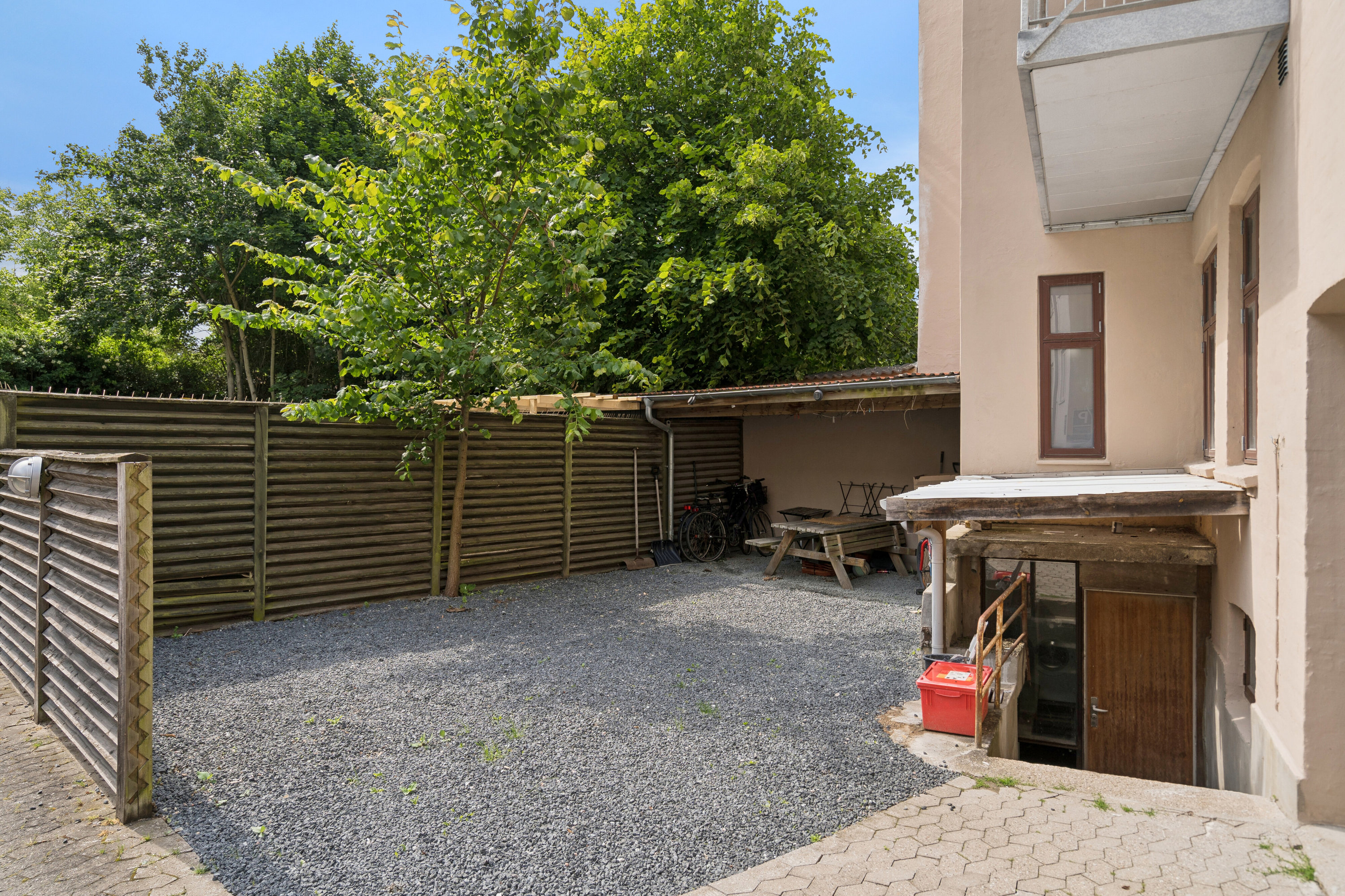 Fremhævet set fra vejen billede i fuldskærmstilstand. Billede af Pjentedamsgade 8, 2., 5000 Odense C