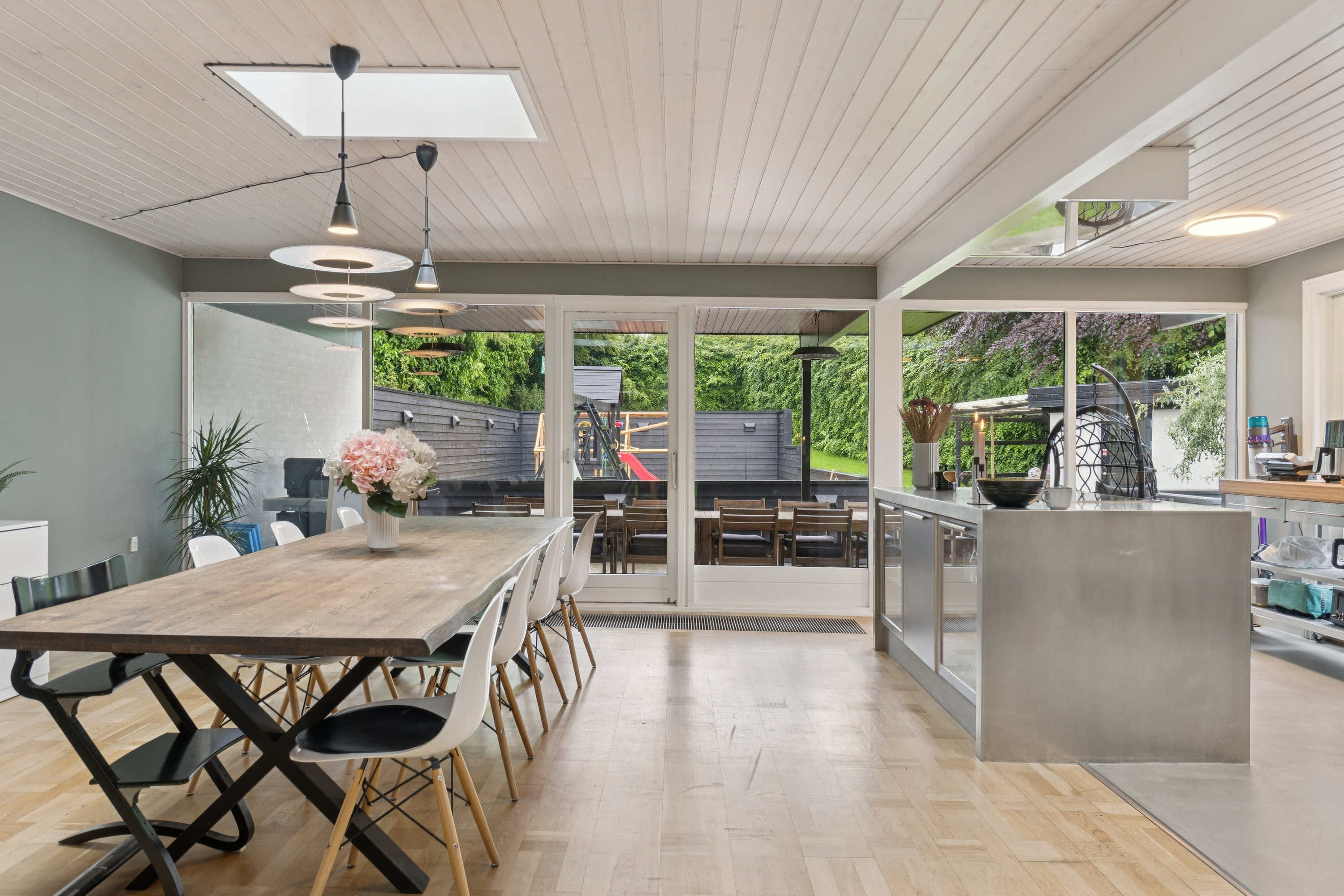 Fremhævet spisestue billede i fuldskærmstilstand. Billede af Slugten 14, 9800 Hjørring