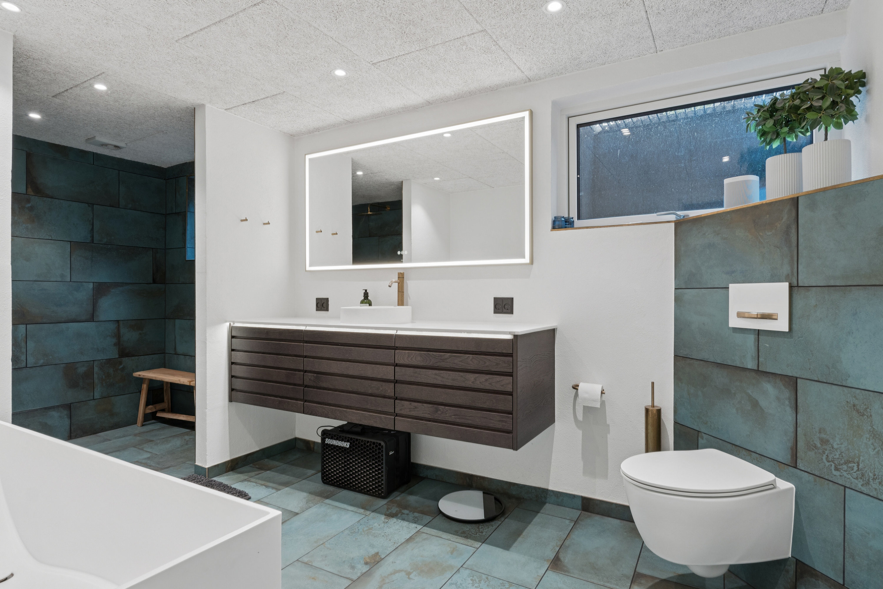 Fremhævet badeværelse billede i fuldskærmstilstand. Billede af Slugten 14, 9800 Hjørring