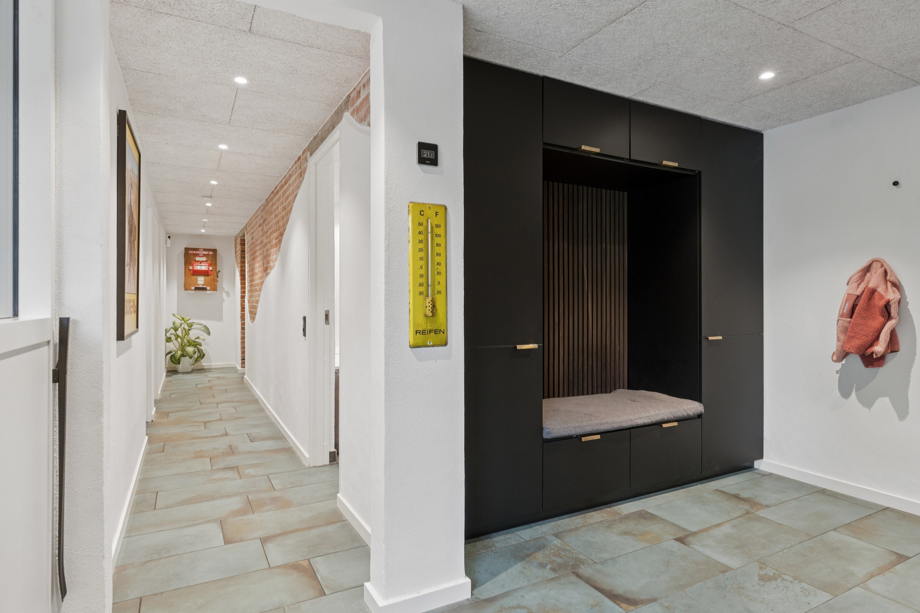 Fremhævet gang billede i fuldskærmstilstand. Billede af Slugten 14, 9800 Hjørring