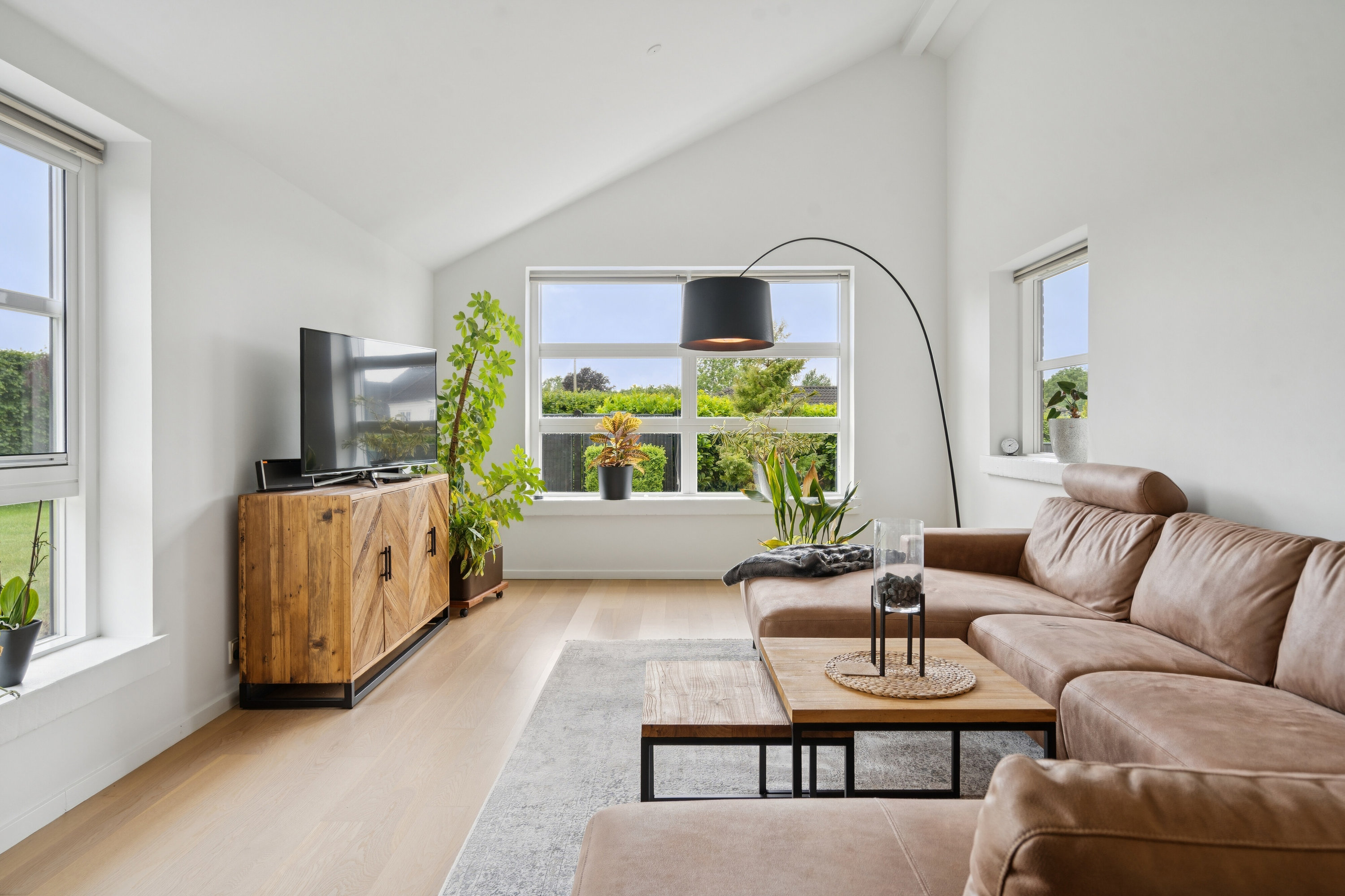 Fremhævet stue billede i fuldskærmstilstand. Billede af Bakkegårds Allé 58, 5550 Langeskov