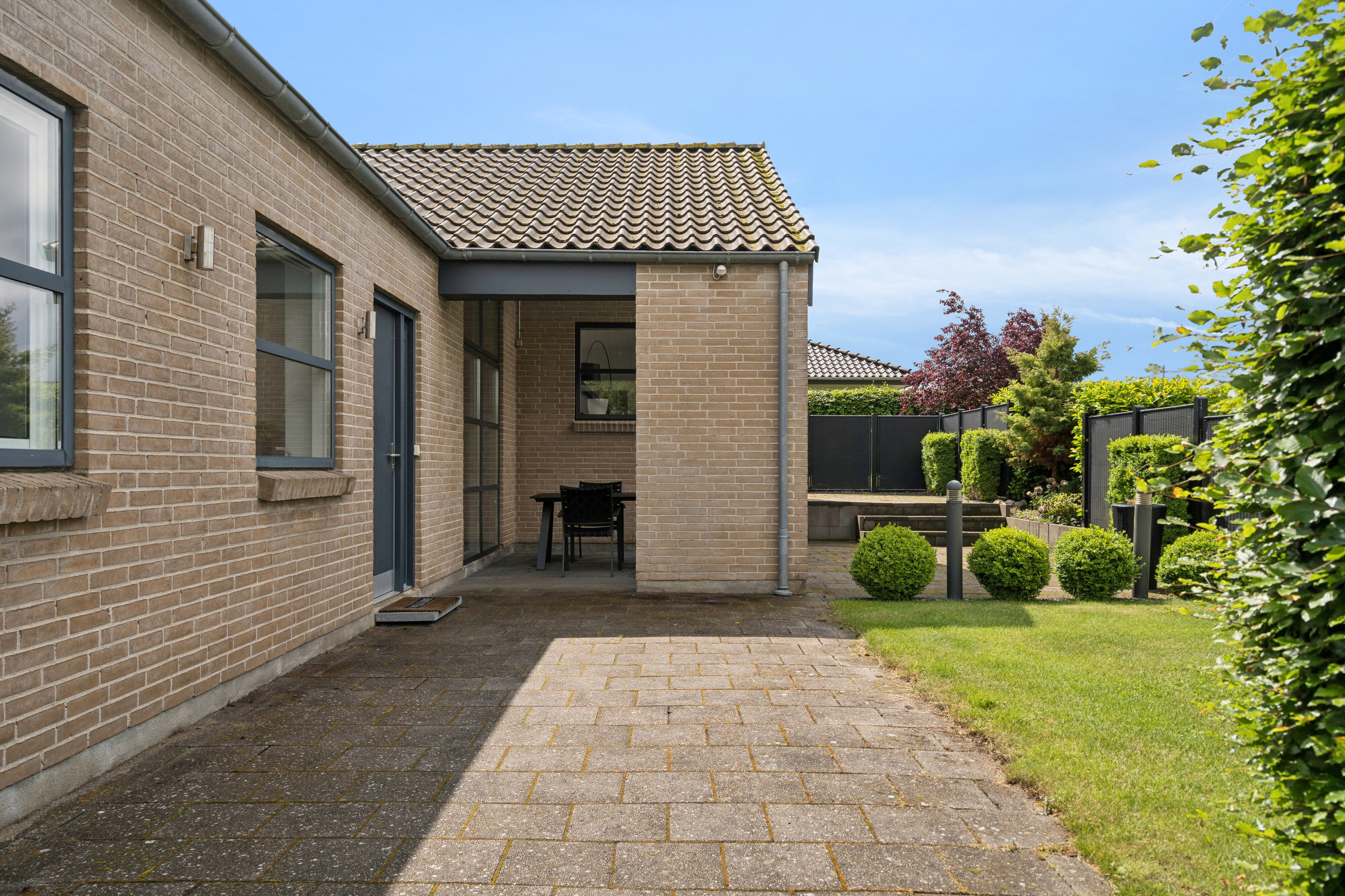 Fremhævet udendørs billede i fuldskærmstilstand. Billede af Bakkegårds Allé 58, 5550 Langeskov