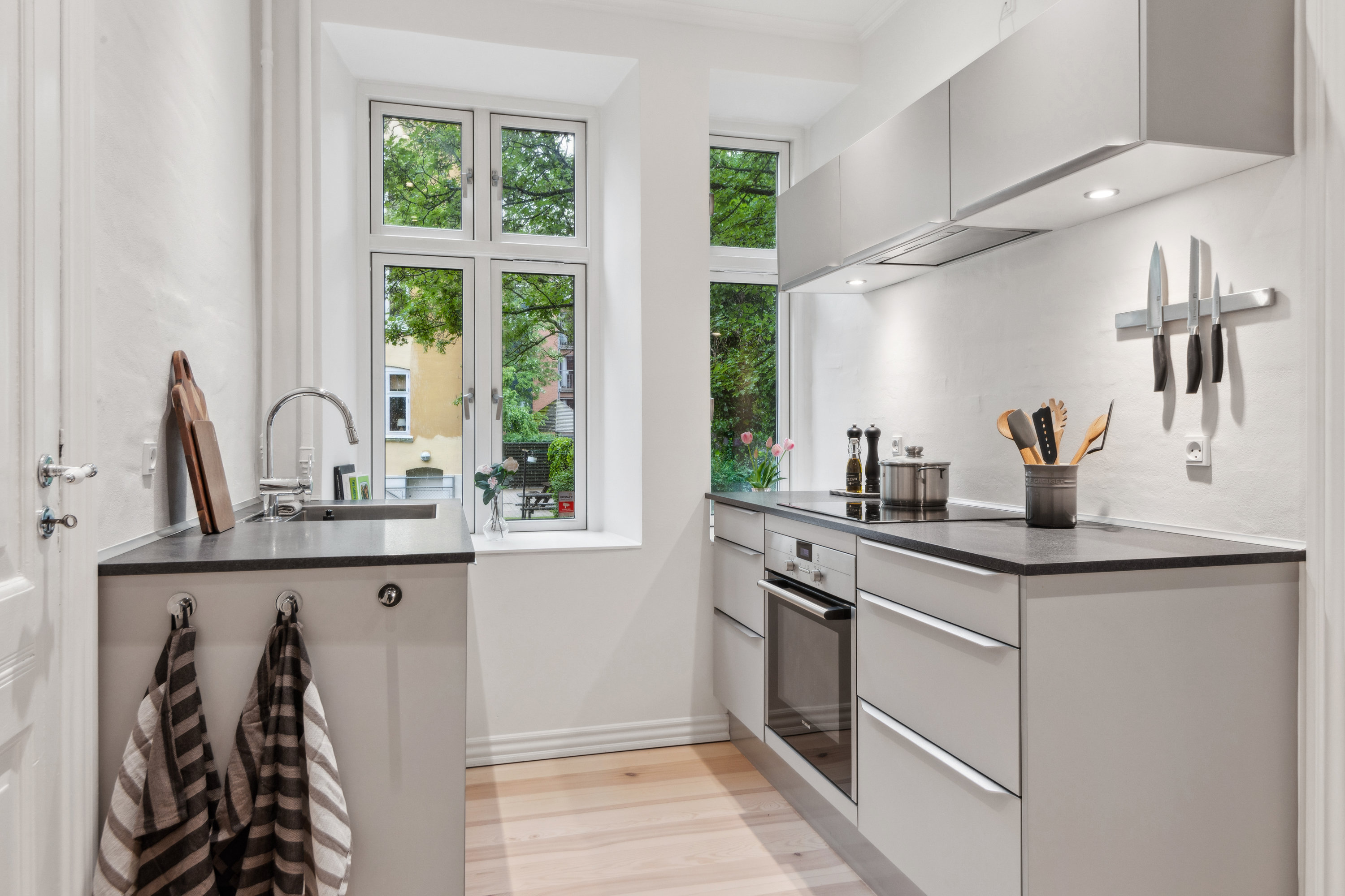 Fremhævet køkken billede i fuldskærmstilstand. Billede af Niels Ebbesens Gade 12, st.. th., 9000 Aalborg