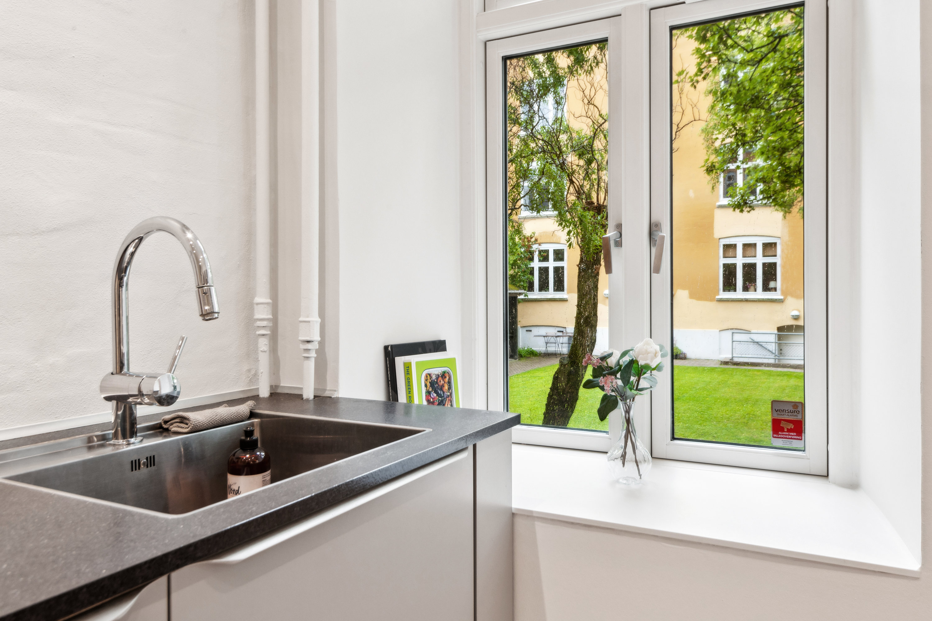 Fremhævet køkken billede i fuldskærmstilstand. Billede af Niels Ebbesens Gade 12, st.. th., 9000 Aalborg