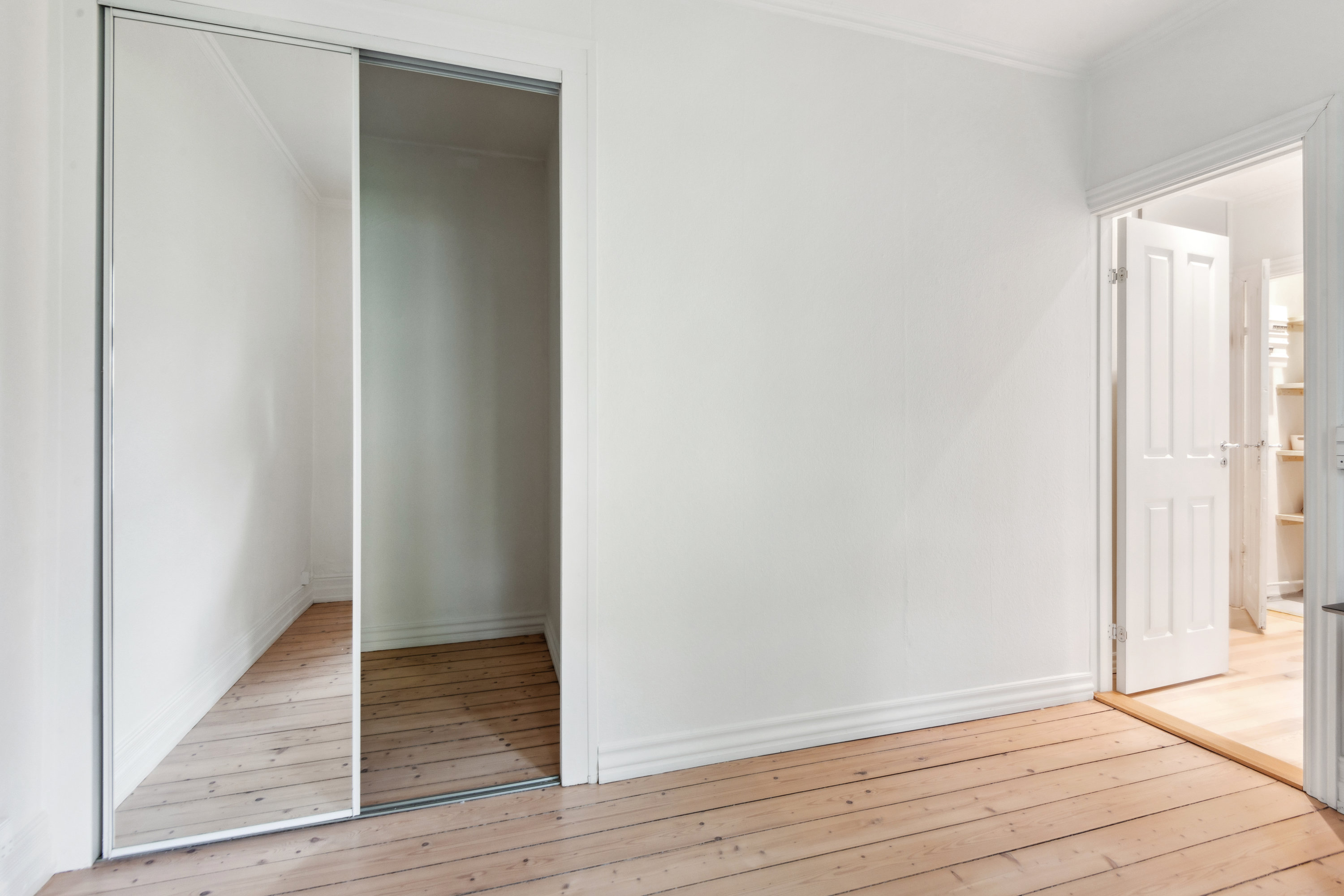 Fremhævet gang billede i fuldskærmstilstand. Billede af Niels Ebbesens Gade 12, st.. th., 9000 Aalborg