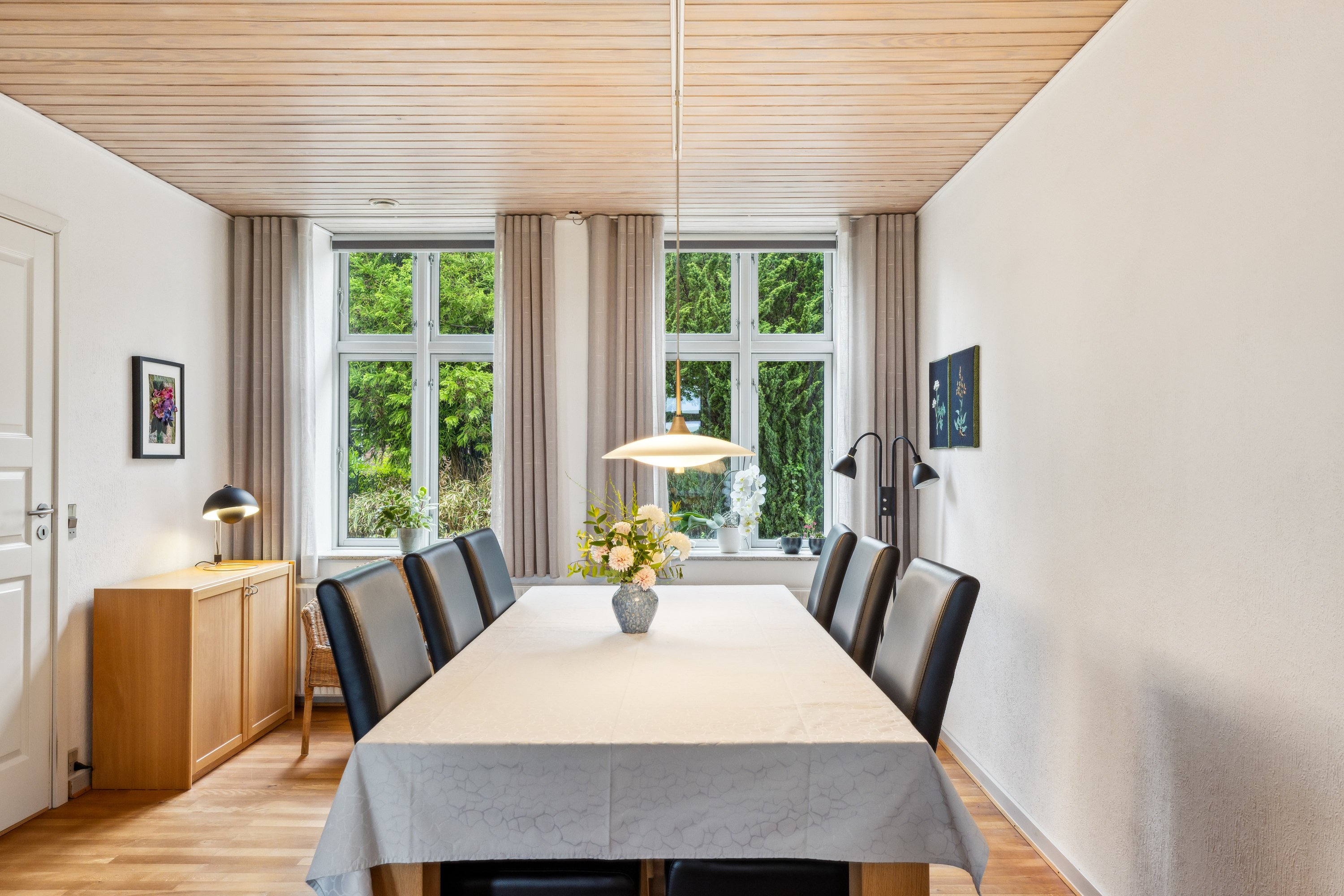 Fremhævet spisestue billede i fuldskærmstilstand. Billede af Fjelby 12, Skovby, 6470 Sydals