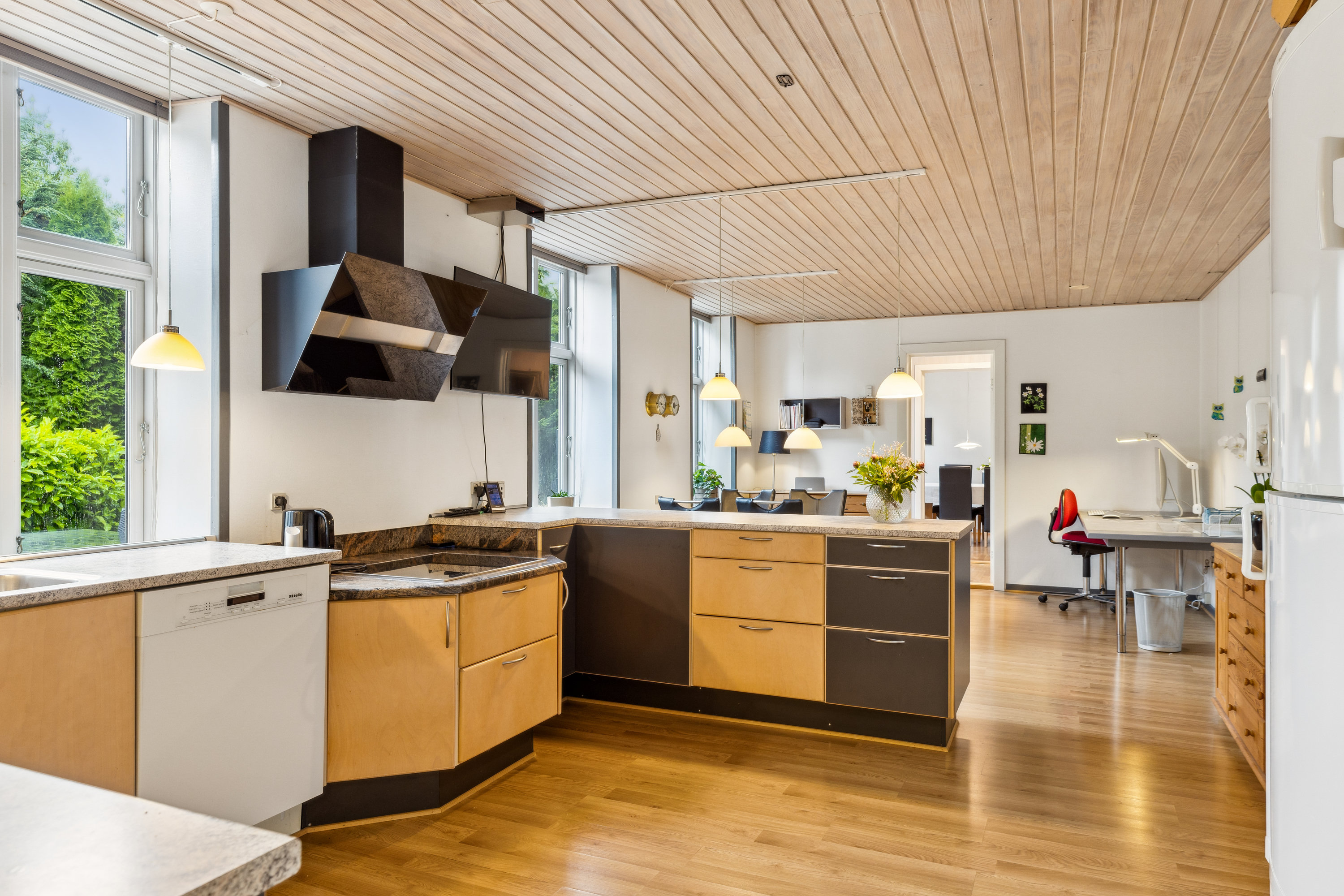 Fremhævet køkken billede i fuldskærmstilstand. Billede af Fjelby 12, Skovby, 6470 Sydals