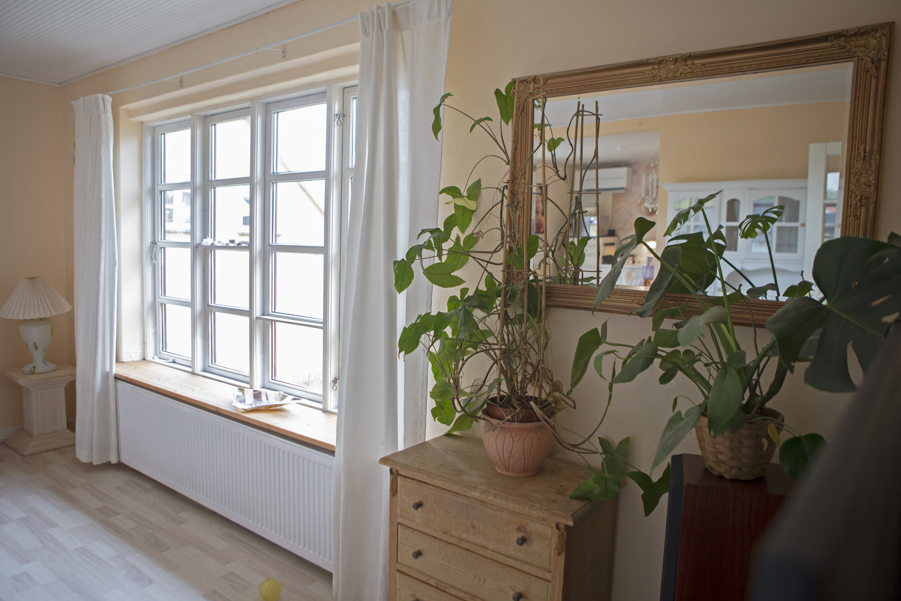 Fremhævet stue billede i fuldskærmstilstand. Billede af Bjergsted Byvej 11, Bjergsted, 4450 Jyderup