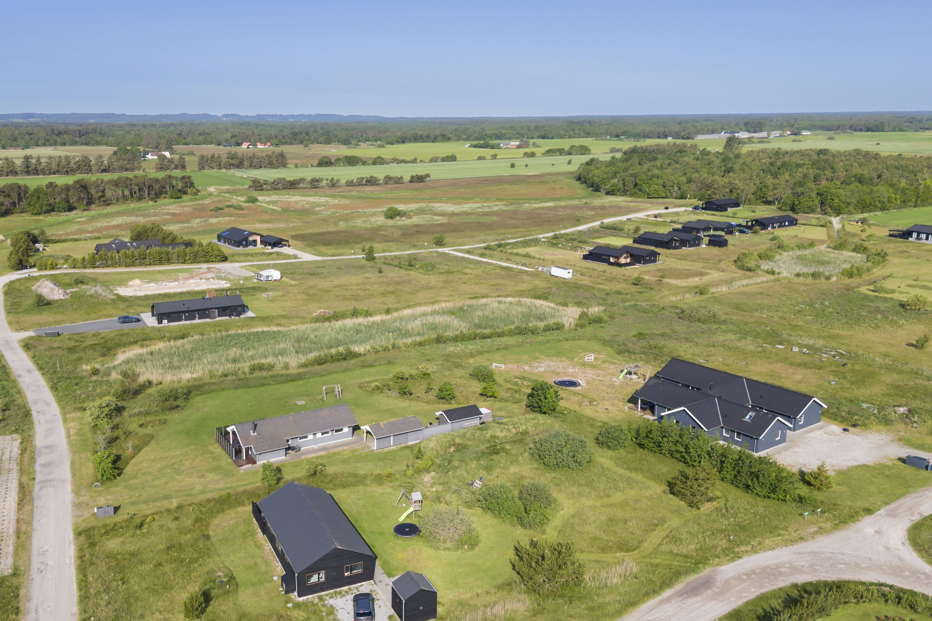 Fremhævet luftfoto billede i fuldskærmstilstand. Billede af Aaensvej 37, Bratten, 9981 Jerup