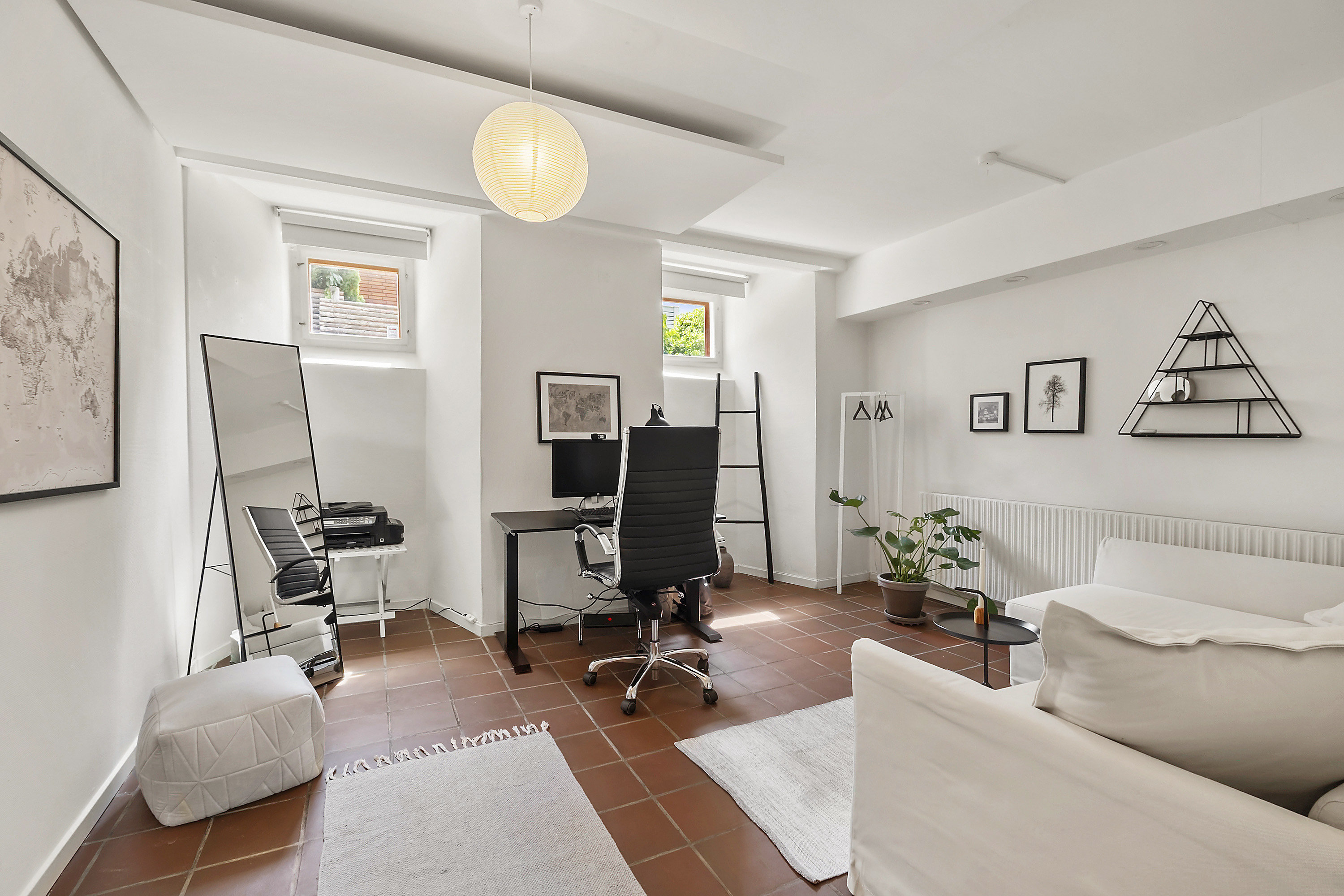 Fremhævet kontor billede i fuldskærmstilstand. Billede af Skovvej 61, 2820 Gentofte