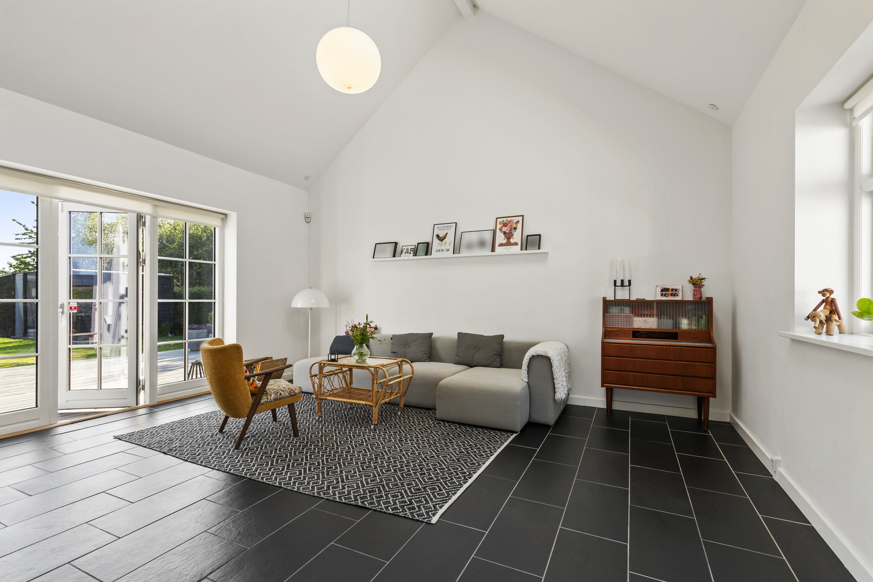 Fremhævet stue billede i fuldskærmstilstand. Billede af Lille Thirupvej 1, 9800 Hjørring