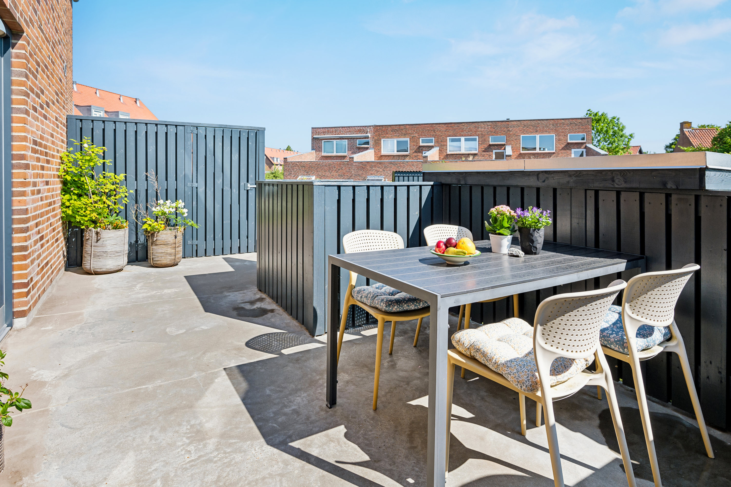 Fremhævet terrasse billede i fuldskærmstilstand. Billede af Tretommervej 58, 8240 Risskov