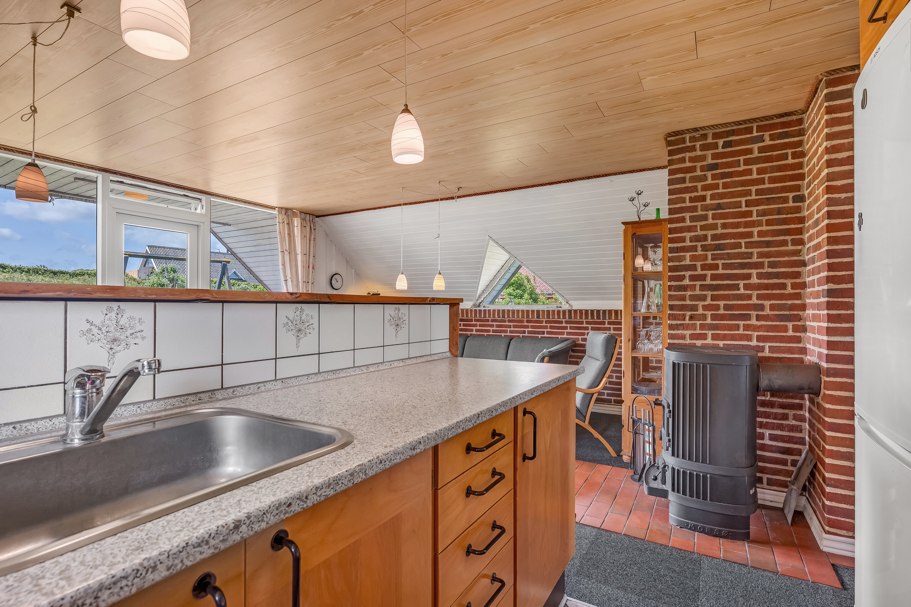 Fremhævet køkken billede i fuldskærmstilstand. Billede af Klintevej 8, Tørring, 7620 Lemvig