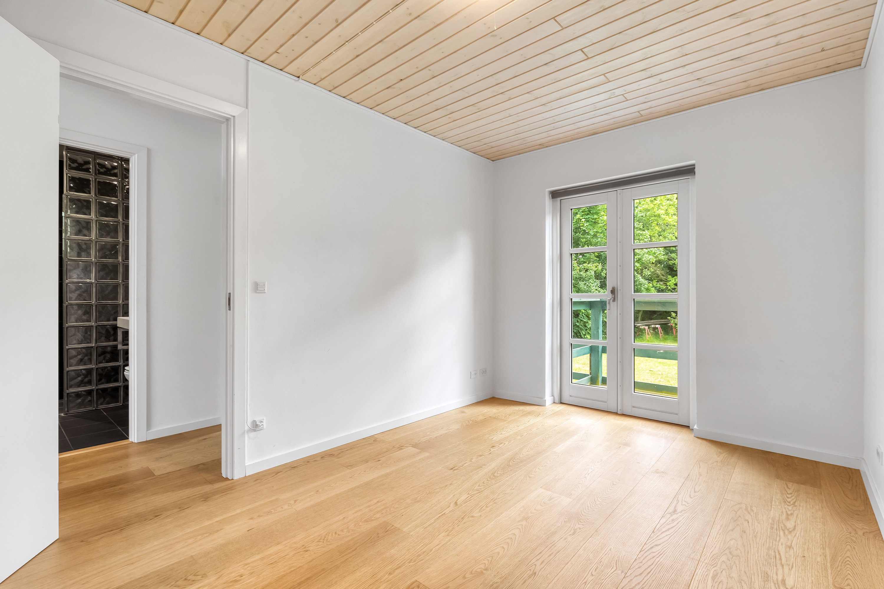 Fremhævet soveværelse billede i fuldskærmstilstand. Billede af Banevej 2, 3220 Tisvildeleje