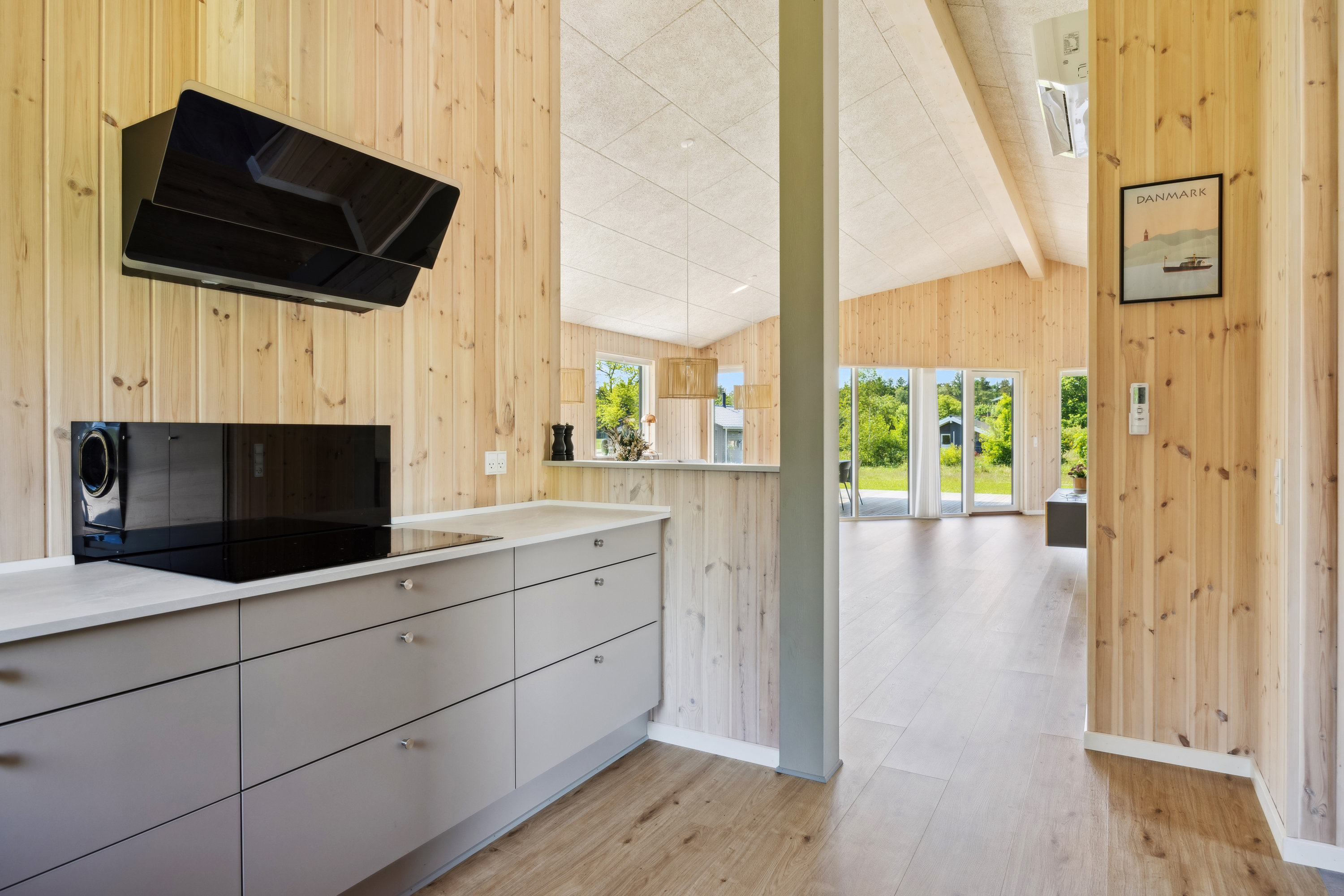 Fremhævet køkken billede i fuldskærmstilstand. Billede af Østre Skovvej 45, Fuglslev, 8400 Ebeltoft