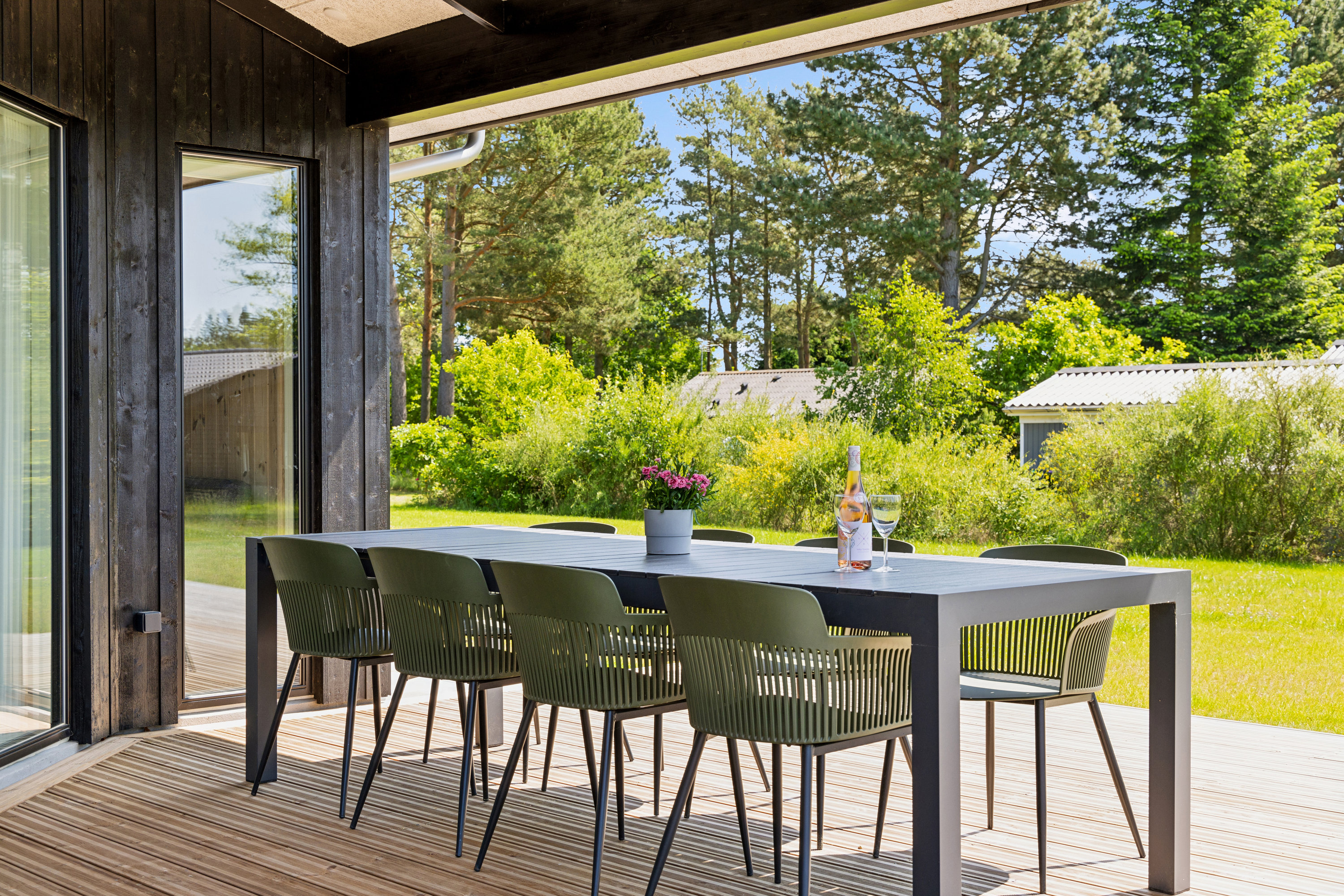 Miniaturebillede 2: terrasse. Billede af Østre Skovvej 45, Fuglslev, 8400 Ebeltoft