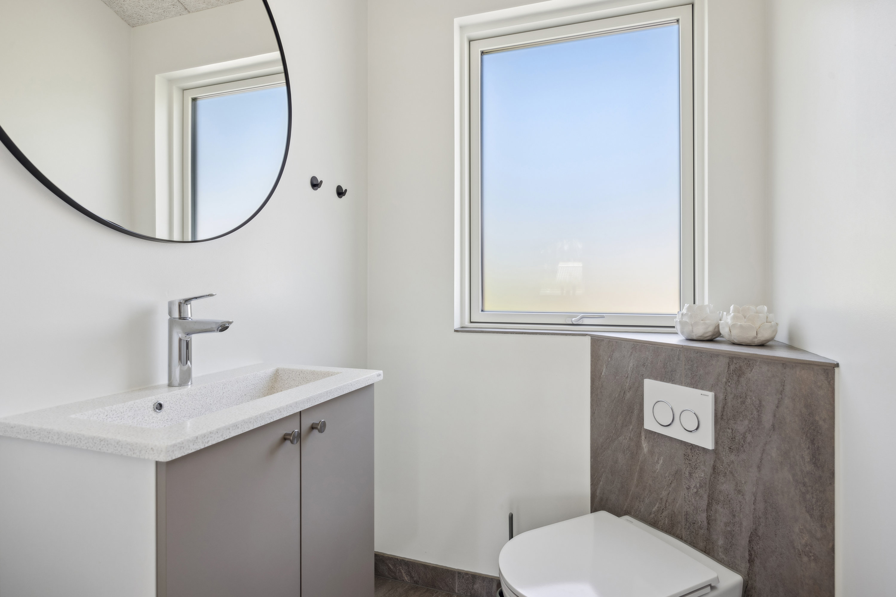 Fremhævet badeværelse billede i fuldskærmstilstand. Billede af Østre Skovvej 45, Fuglslev, 8400 Ebeltoft