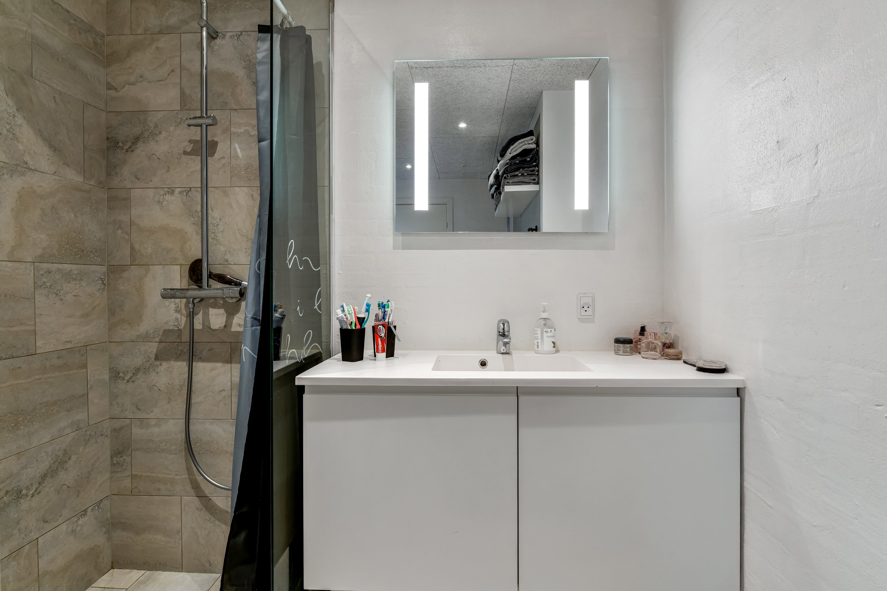 Fremhævet badeværelse billede i fuldskærmstilstand. Billede af Niels Lønnes Vej 15A, st.., 6715 Esbjerg N