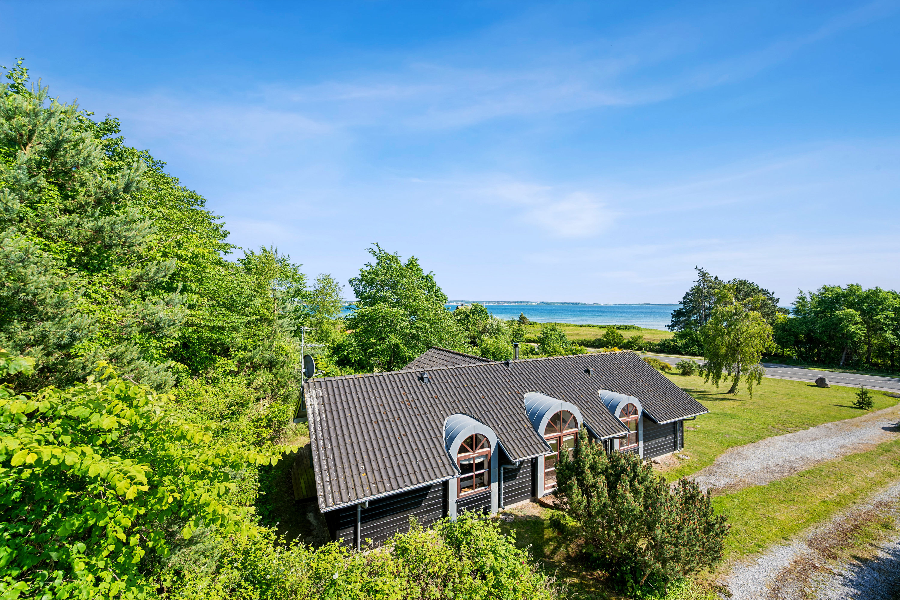 Miniaturebillede 1: ejendom 1. Billede af Kystvejen 67, Handrup Strand, 8400 Ebeltoft