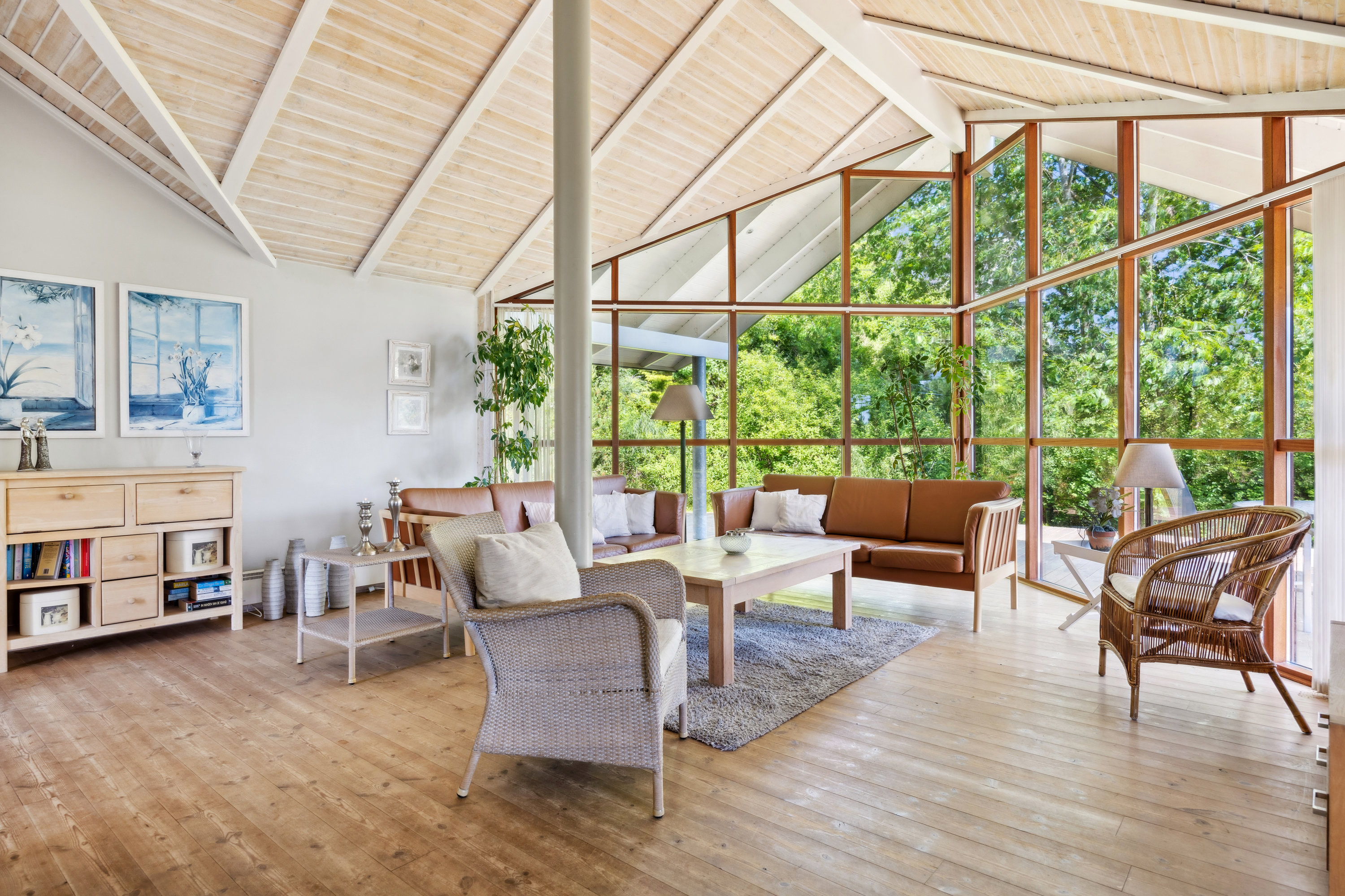 Fremhævet stue billede i fuldskærmstilstand. Billede af Kystvejen 67, Handrup Strand, 8400 Ebeltoft