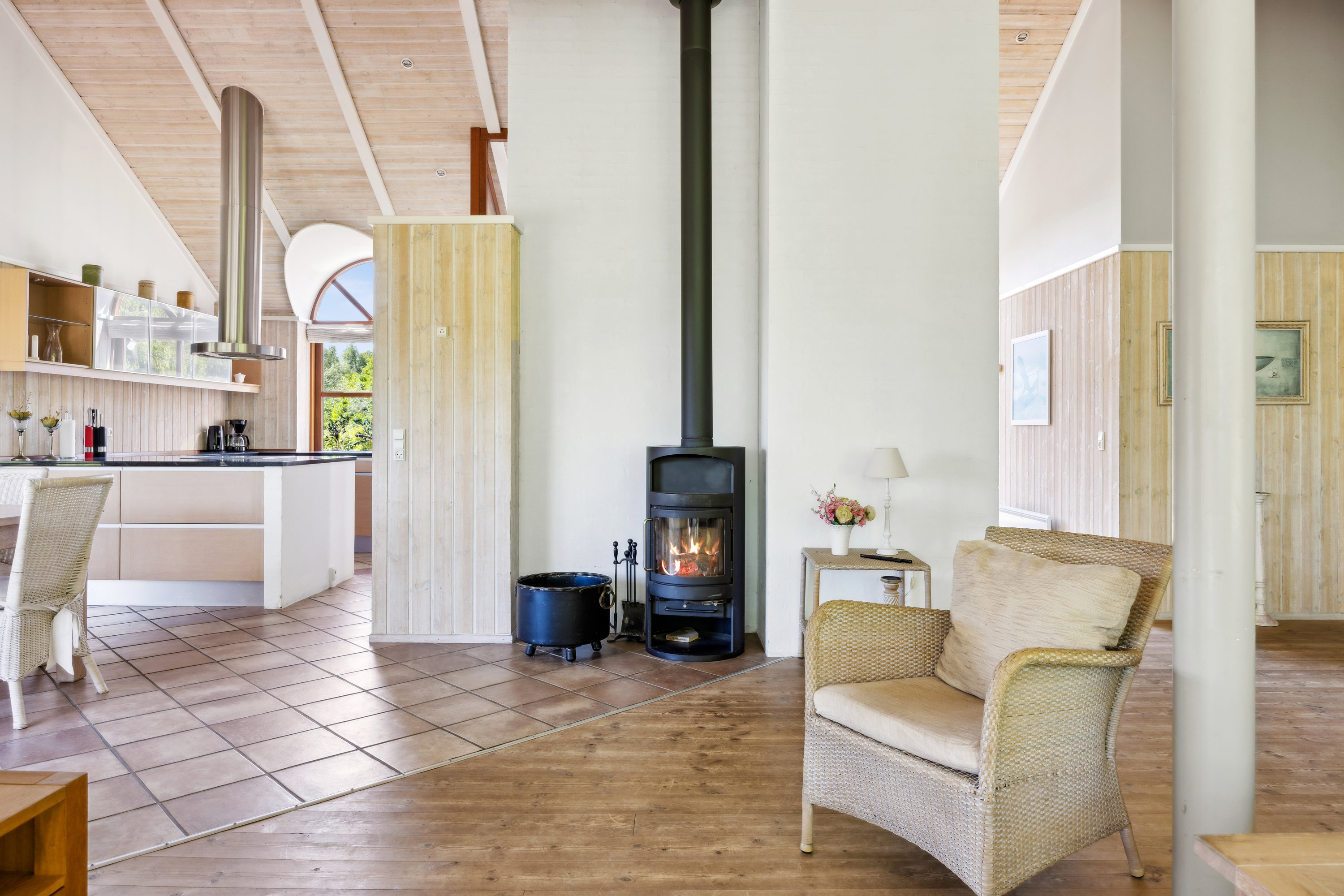 Fremhævet stue billede i fuldskærmstilstand. Billede af Kystvejen 67, Handrup Strand, 8400 Ebeltoft