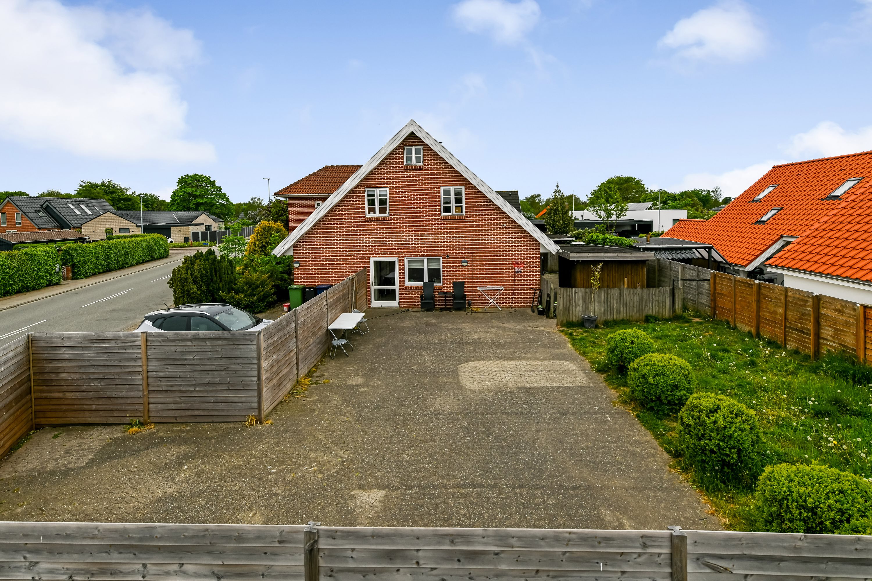 Fremhævet ejendommen billede i fuldskærmstilstand. Billede af Niels Lønnes Vej 15A, st.., 6715 Esbjerg N