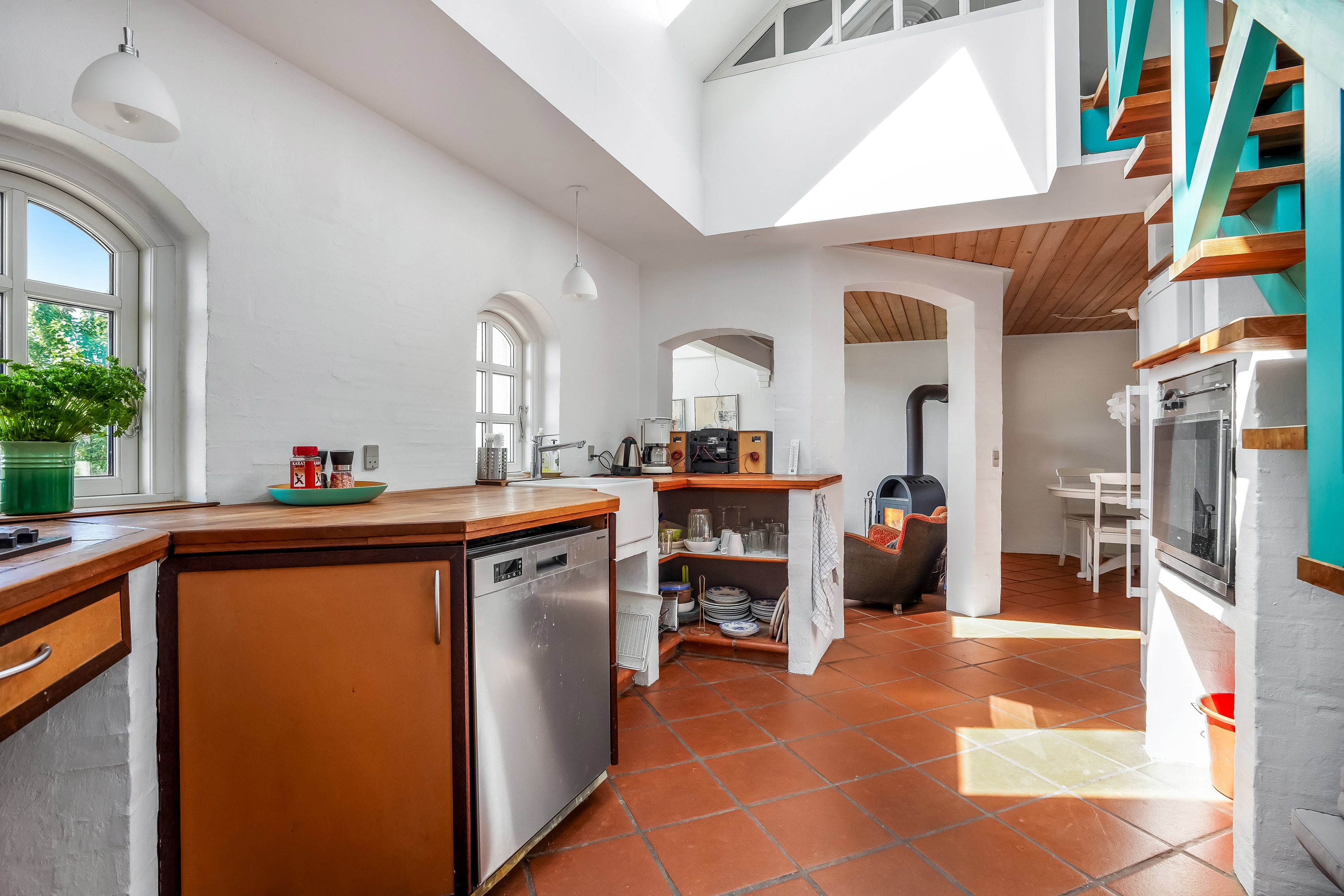 Fremhævet køkken billede i fuldskærmstilstand. Billede af Henningsensvej 15, Hasmark Strand, 5450 Otterup