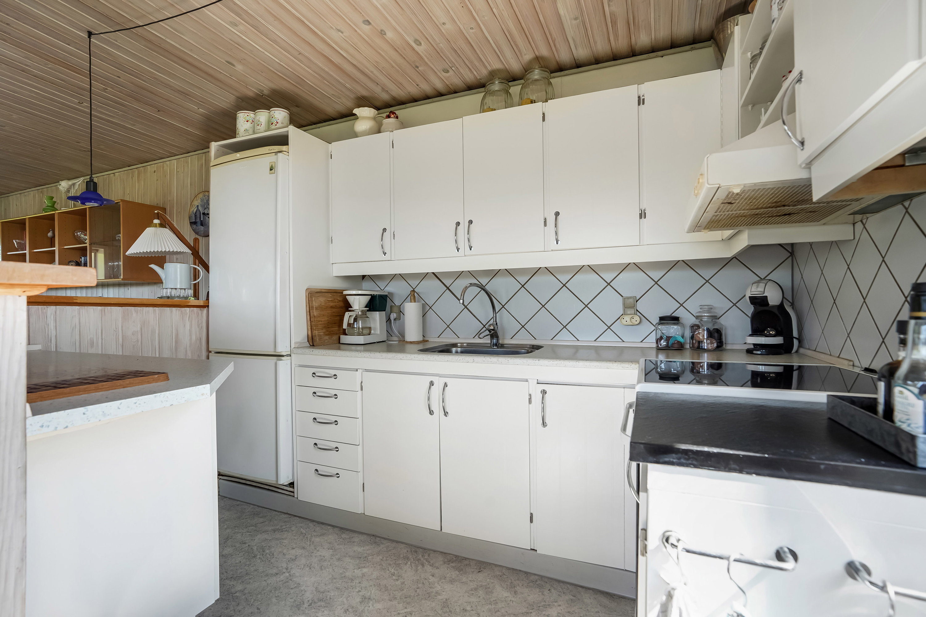 Fremhævet køkken billede i fuldskærmstilstand. Billede af Bakkevej 12, Varbjerg, 5464 Brenderup Fyn