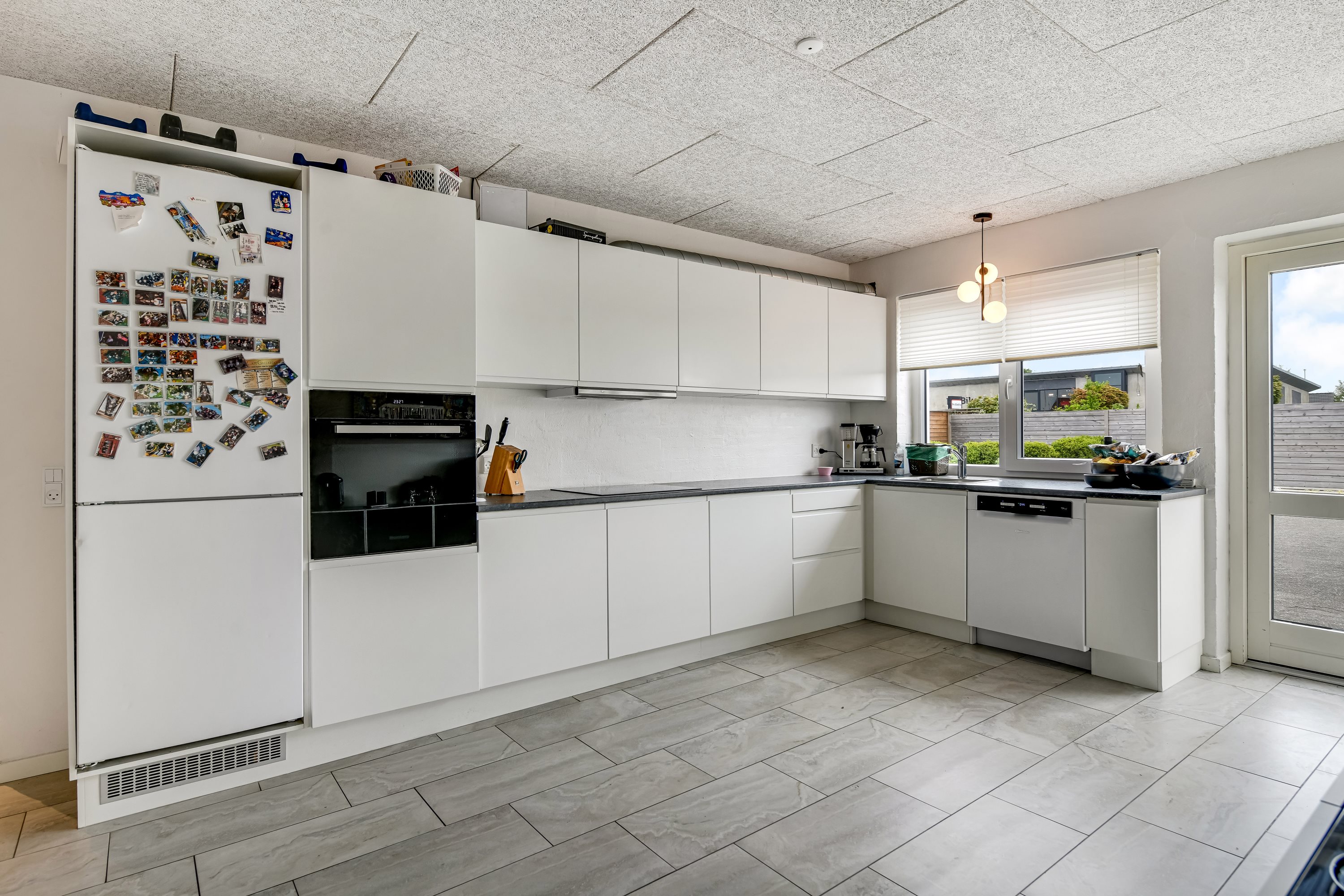 Miniaturebillede 2: køkken. Billede af Niels Lønnes Vej 15A, st.., 6715 Esbjerg N