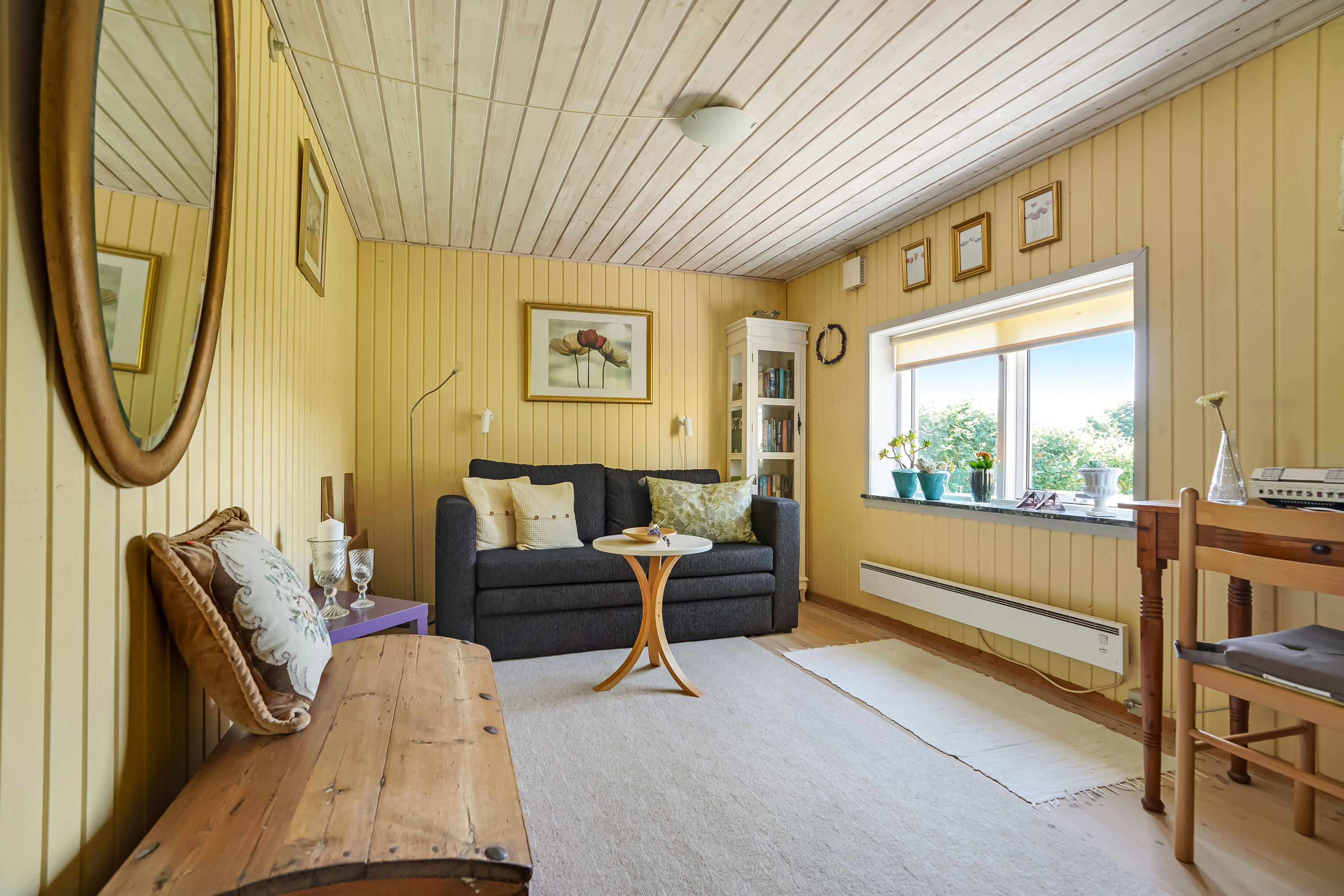 Fremhævet stue billede i fuldskærmstilstand. Billede af Bakkevej 12, Varbjerg, 5464 Brenderup Fyn