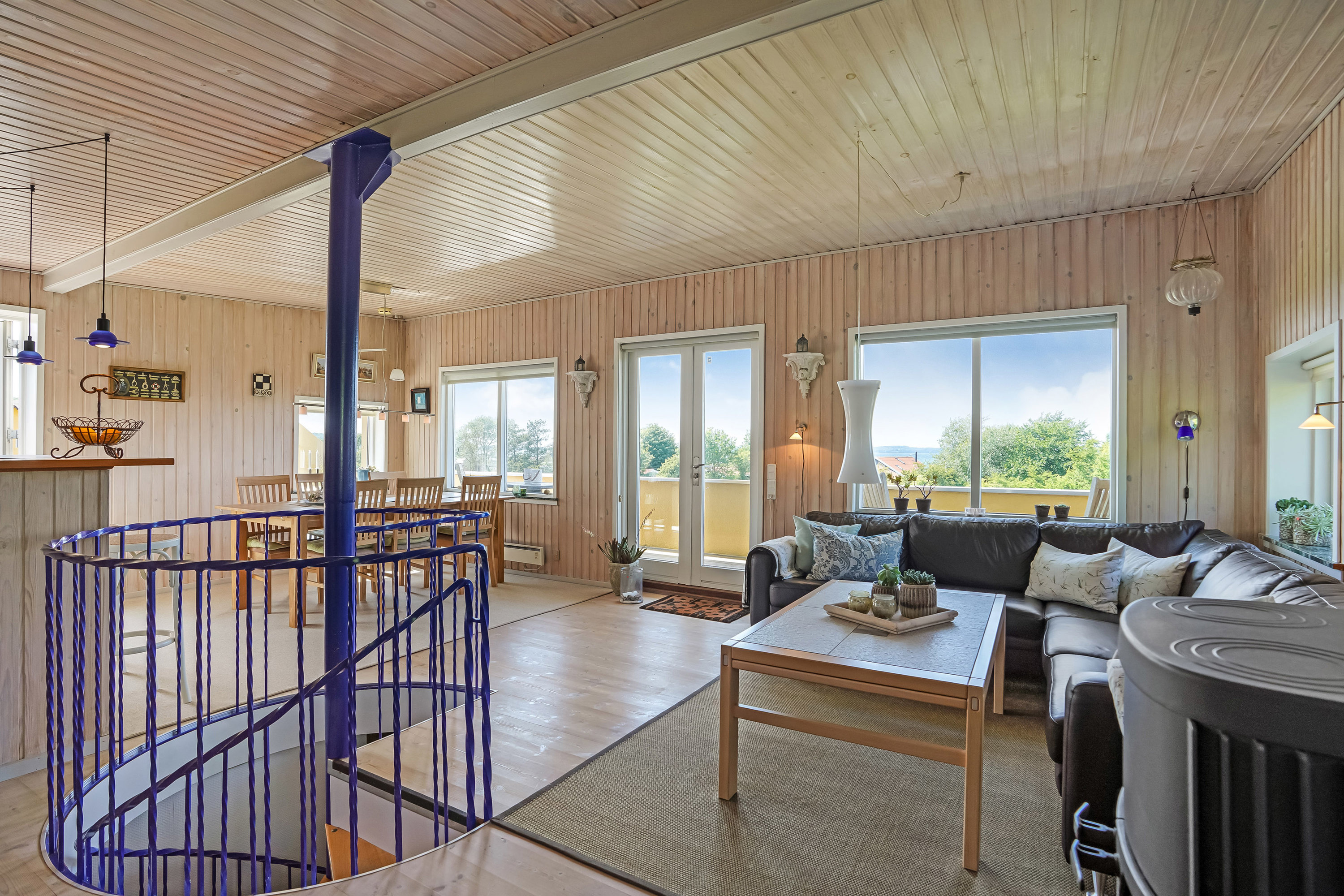 Fremhævet stue billede i fuldskærmstilstand. Billede af Bakkevej 12, Varbjerg, 5464 Brenderup Fyn