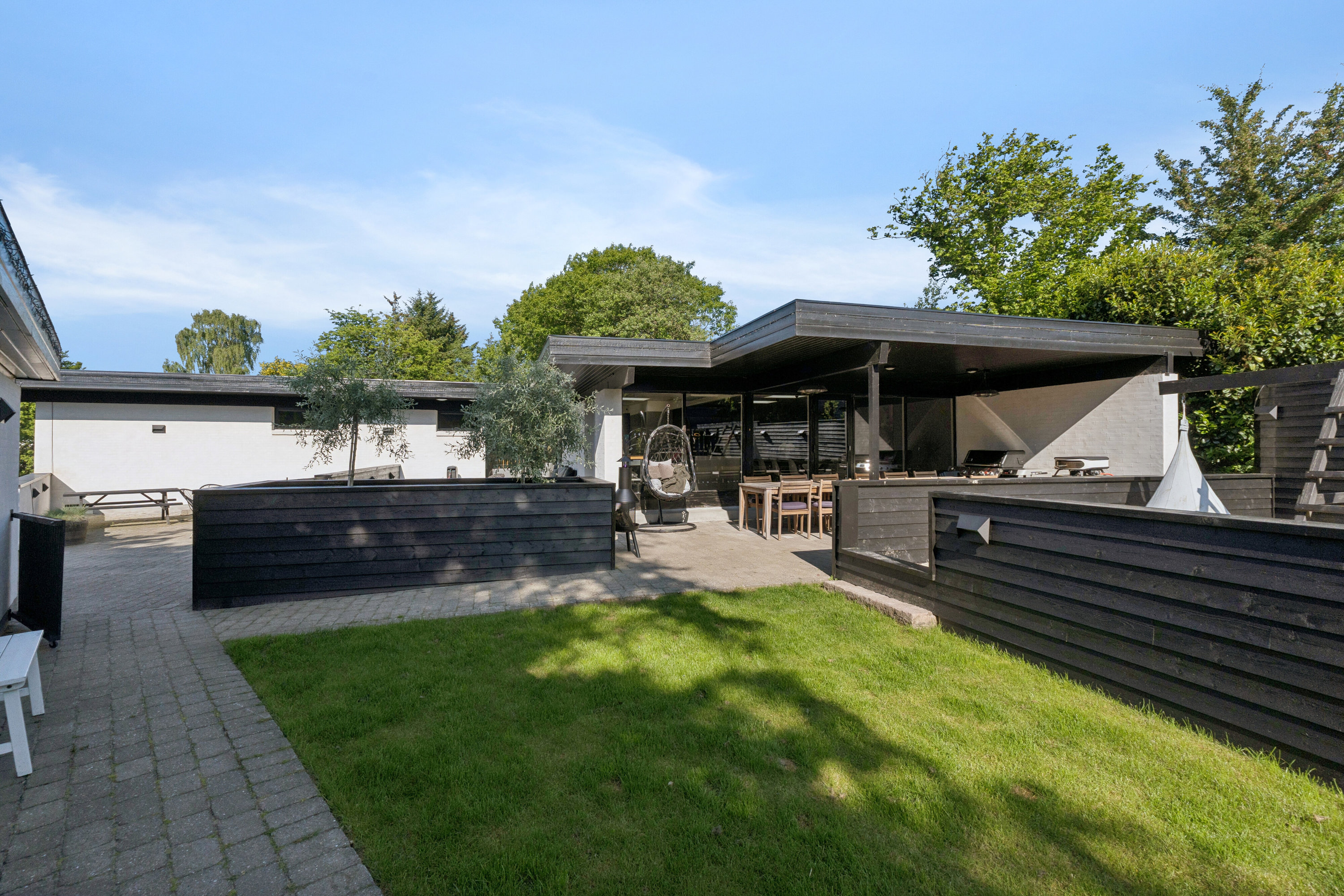 Fremhævet set fra haven billede i fuldskærmstilstand. Billede af Slugten 14, 9800 Hjørring