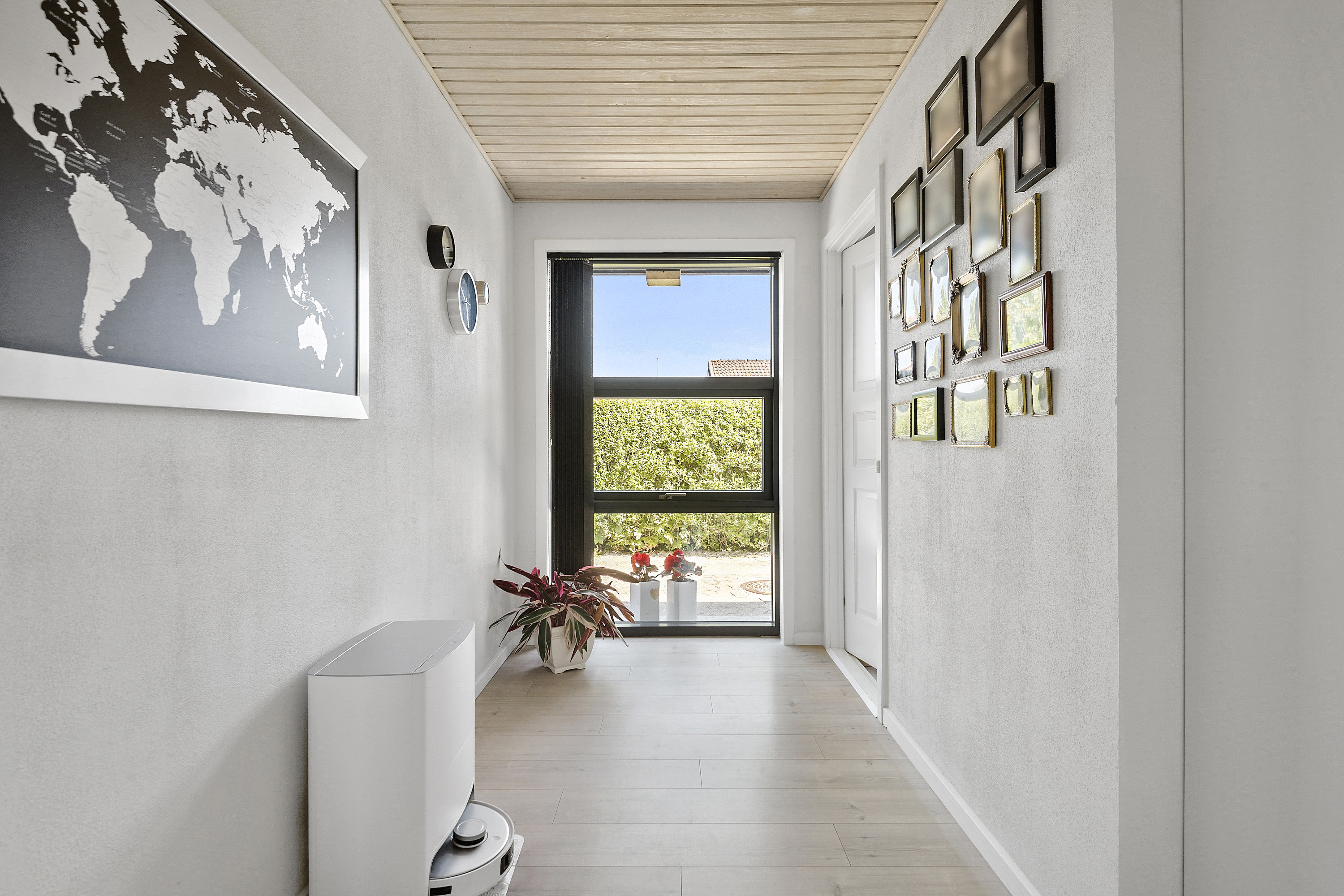 Fremhævet entré billede i fuldskærmstilstand. Billede af Marken 8, Tarp, 6715 Esbjerg N