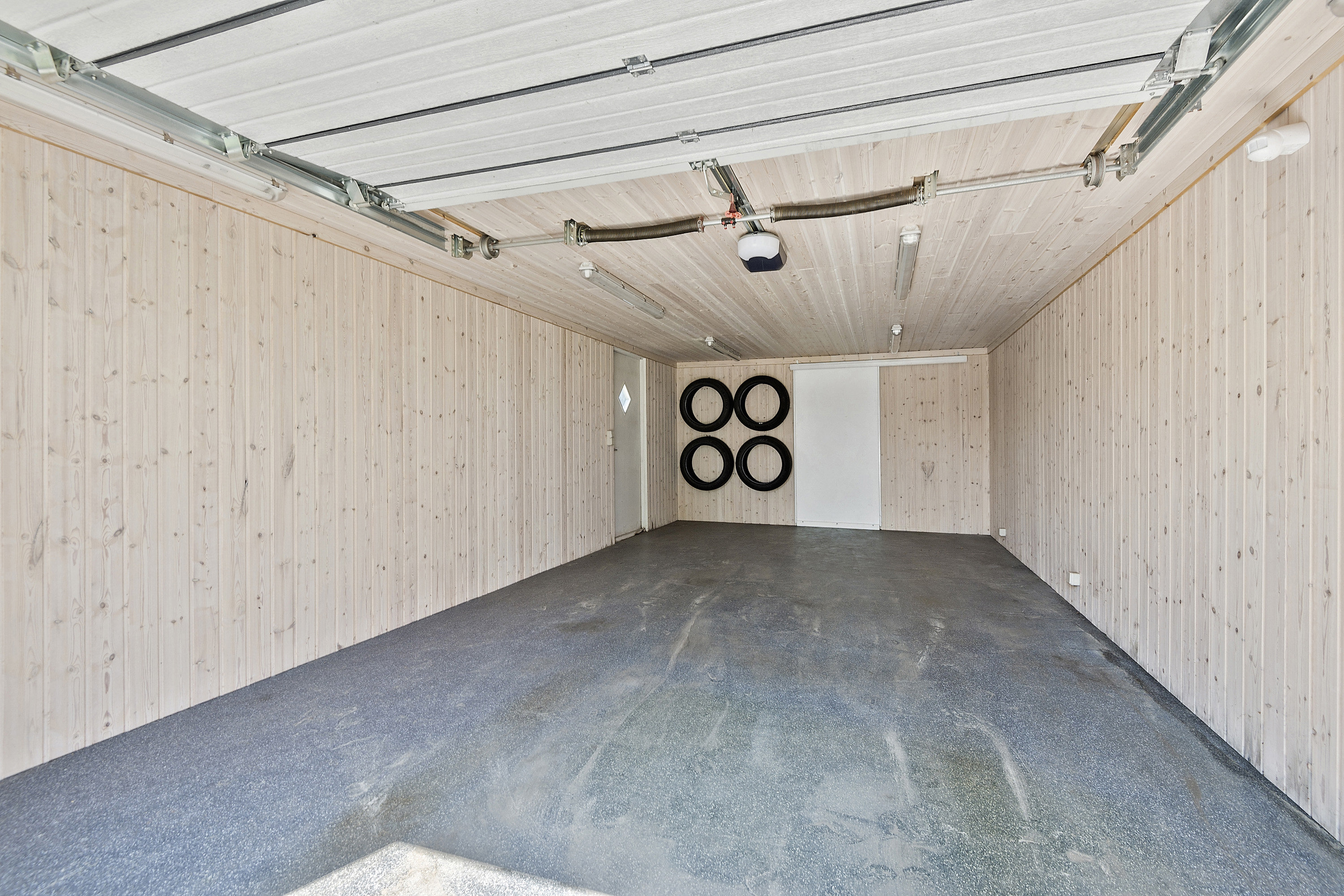 Fremhævet værelse billede i fuldskærmstilstand. Billede af Marken 8, Tarp, 6715 Esbjerg N