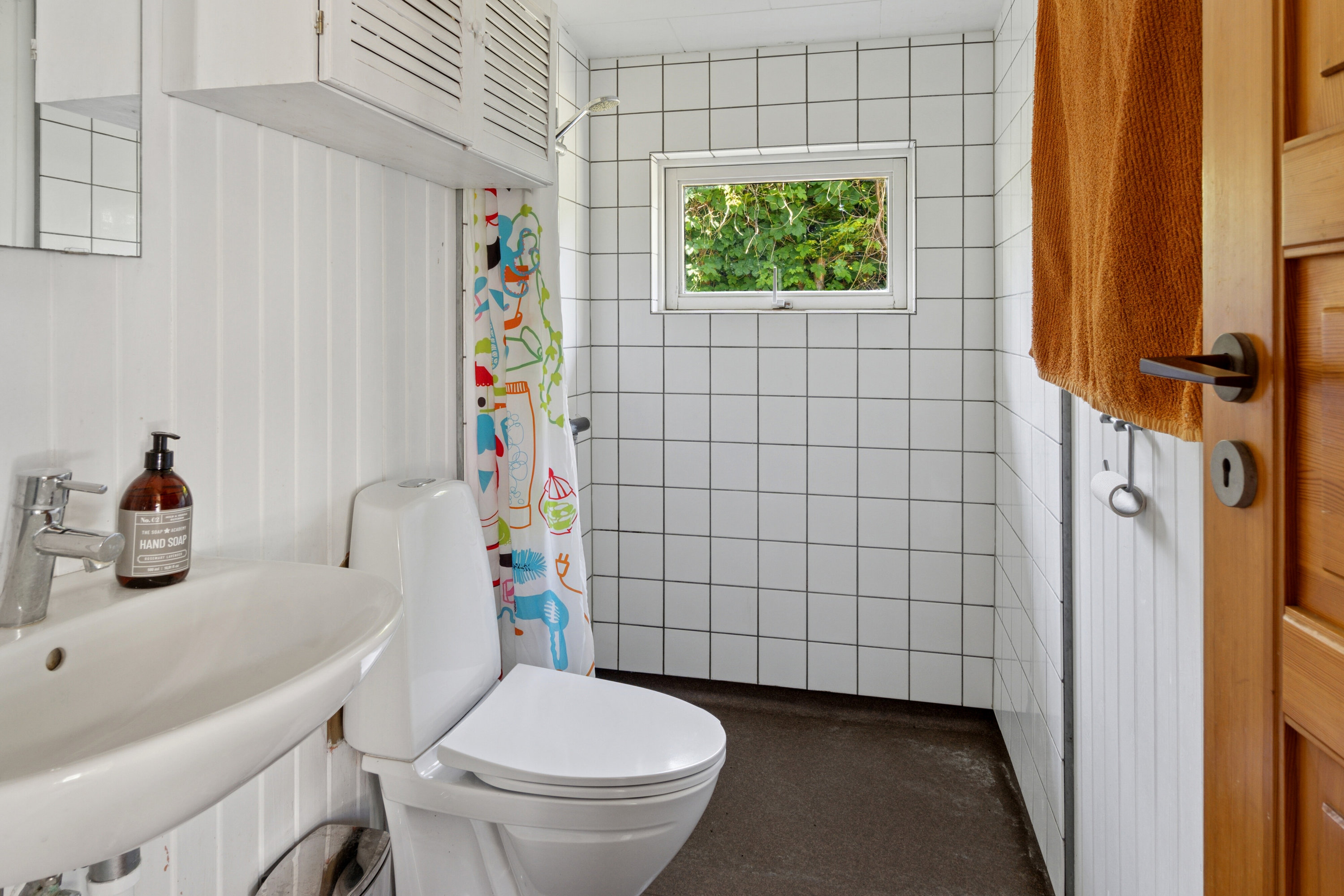 Fremhævet badeværelse billede i fuldskærmstilstand. Billede af Mosestien 13, 4400 Kalundborg