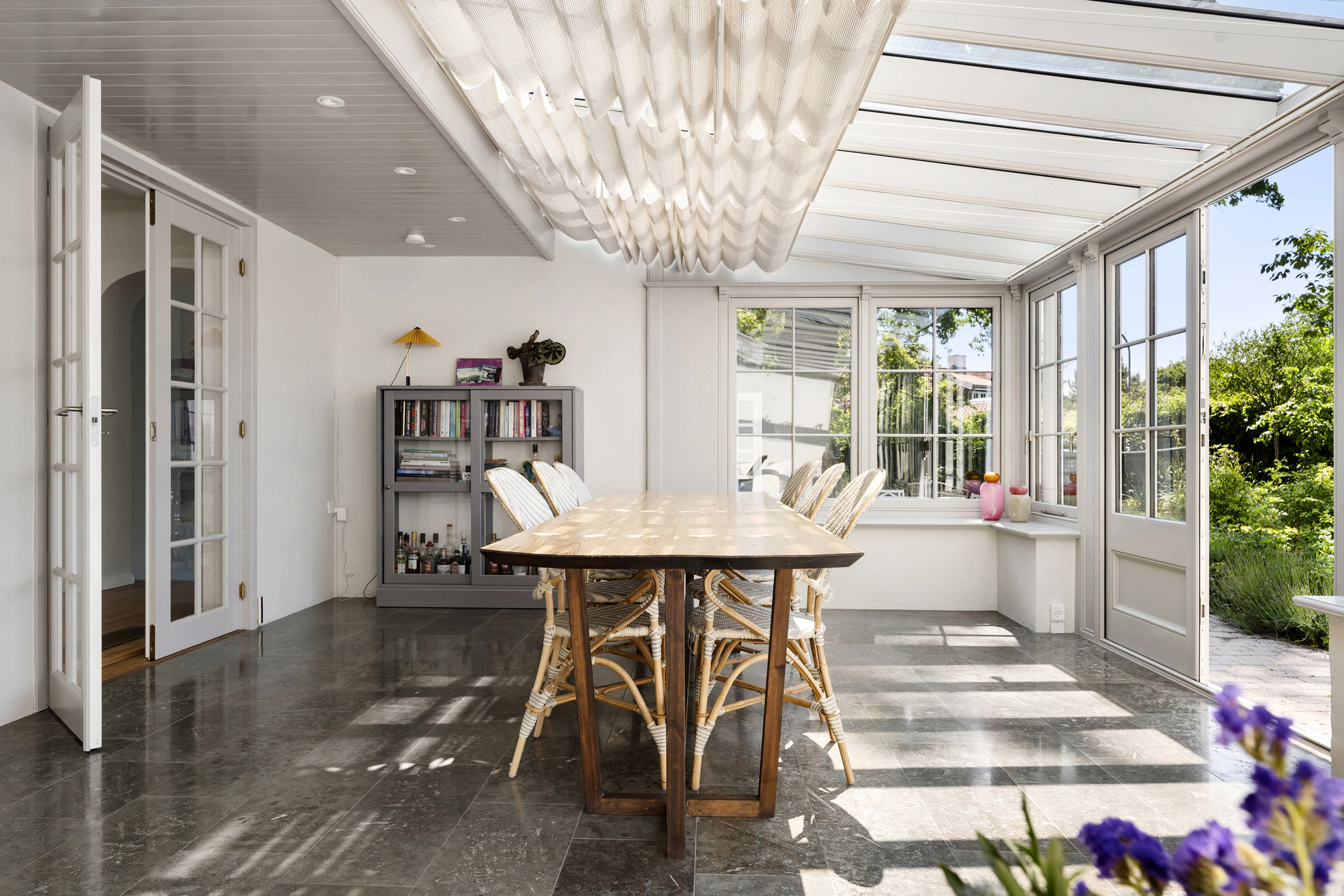 Fremhævet spisestue billede i fuldskærmstilstand. Billede af Kratkrogen 6, 2920 Charlottenlund