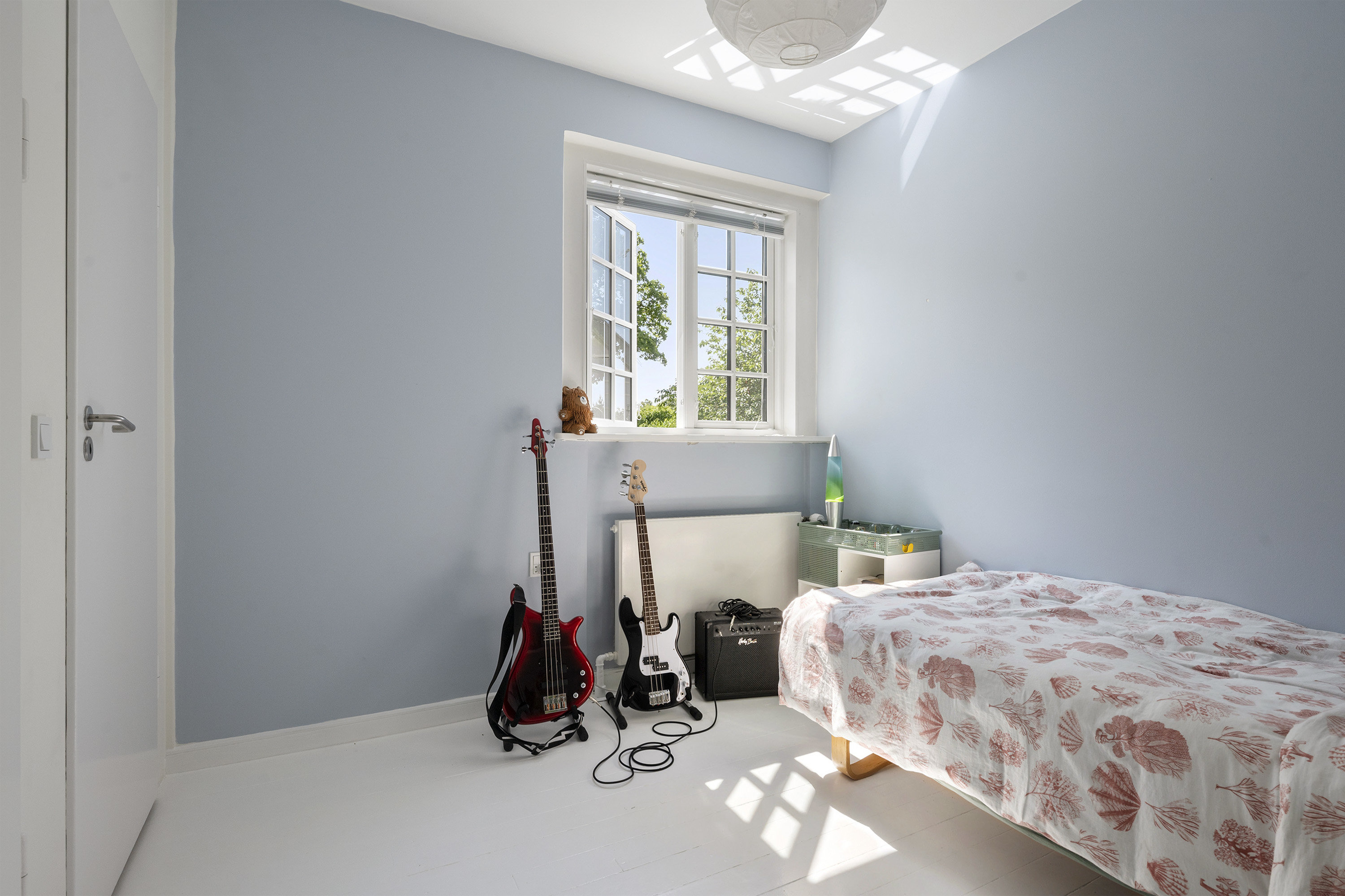 Fremhævet soveværelse billede i fuldskærmstilstand. Billede af Kratkrogen 6, 2920 Charlottenlund