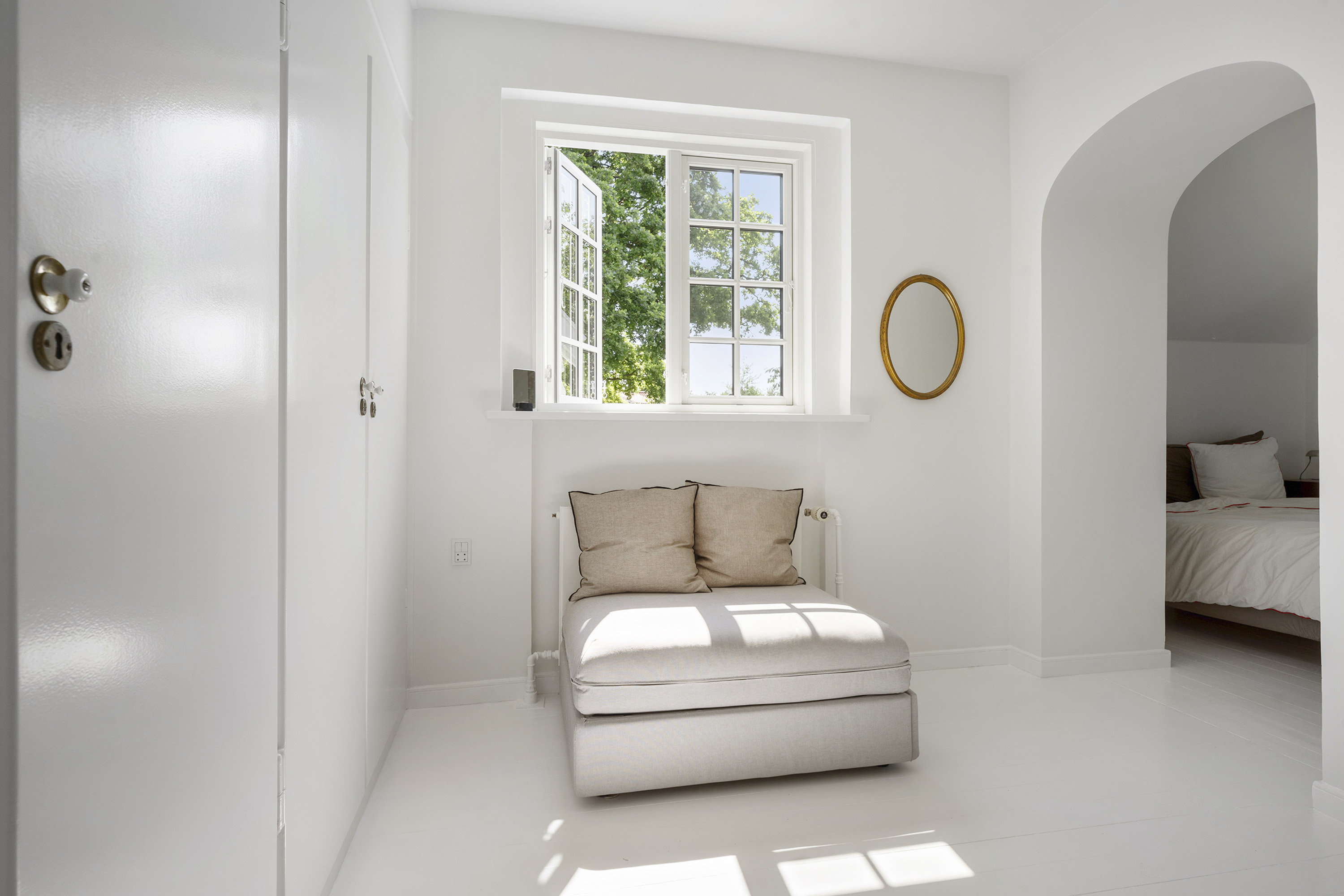 Fremhævet værelse billede i fuldskærmstilstand. Billede af Kratkrogen 6, 2920 Charlottenlund