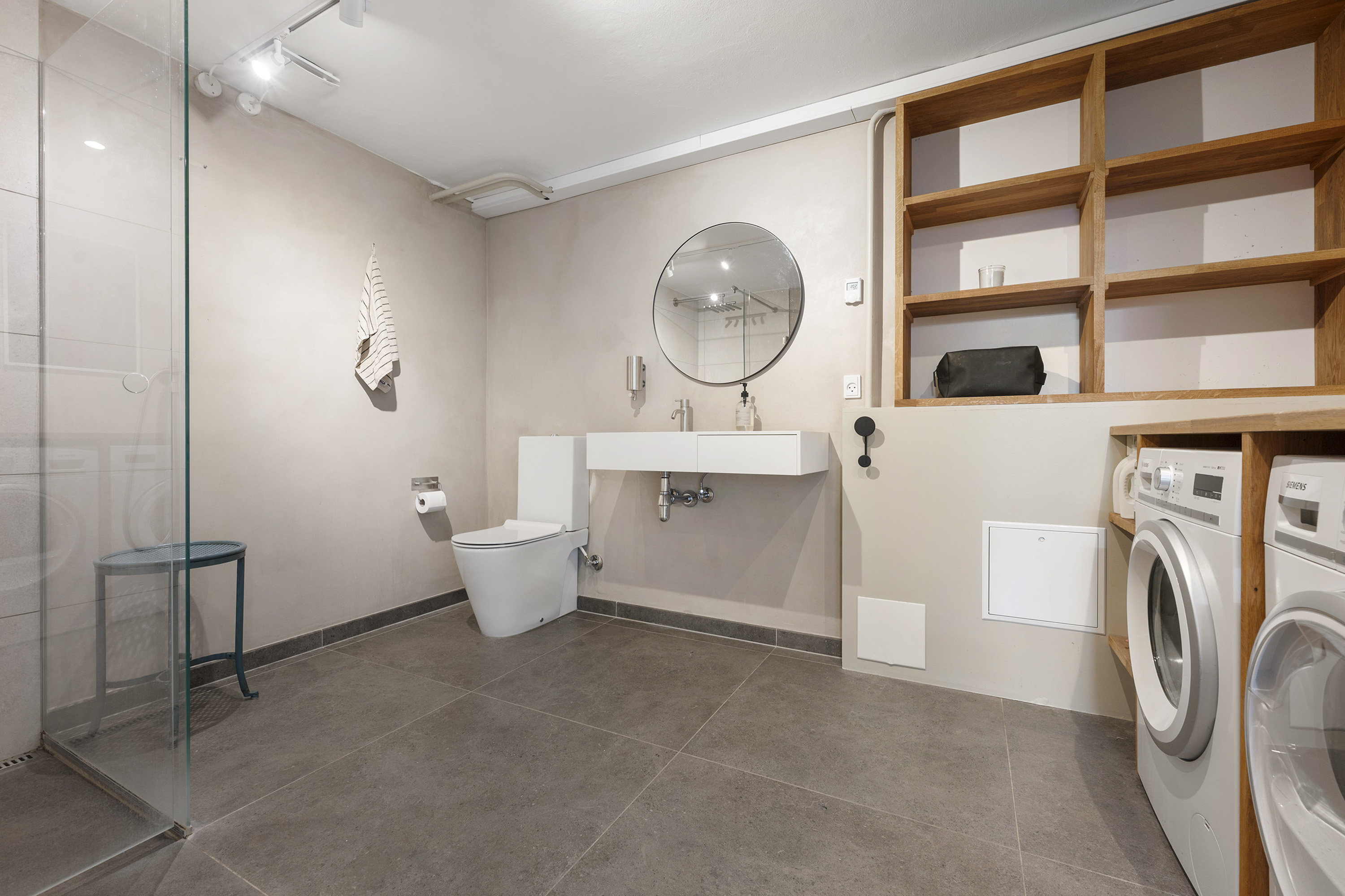 Fremhævet badeværelse billede i fuldskærmstilstand. Billede af Kratkrogen 6, 2920 Charlottenlund