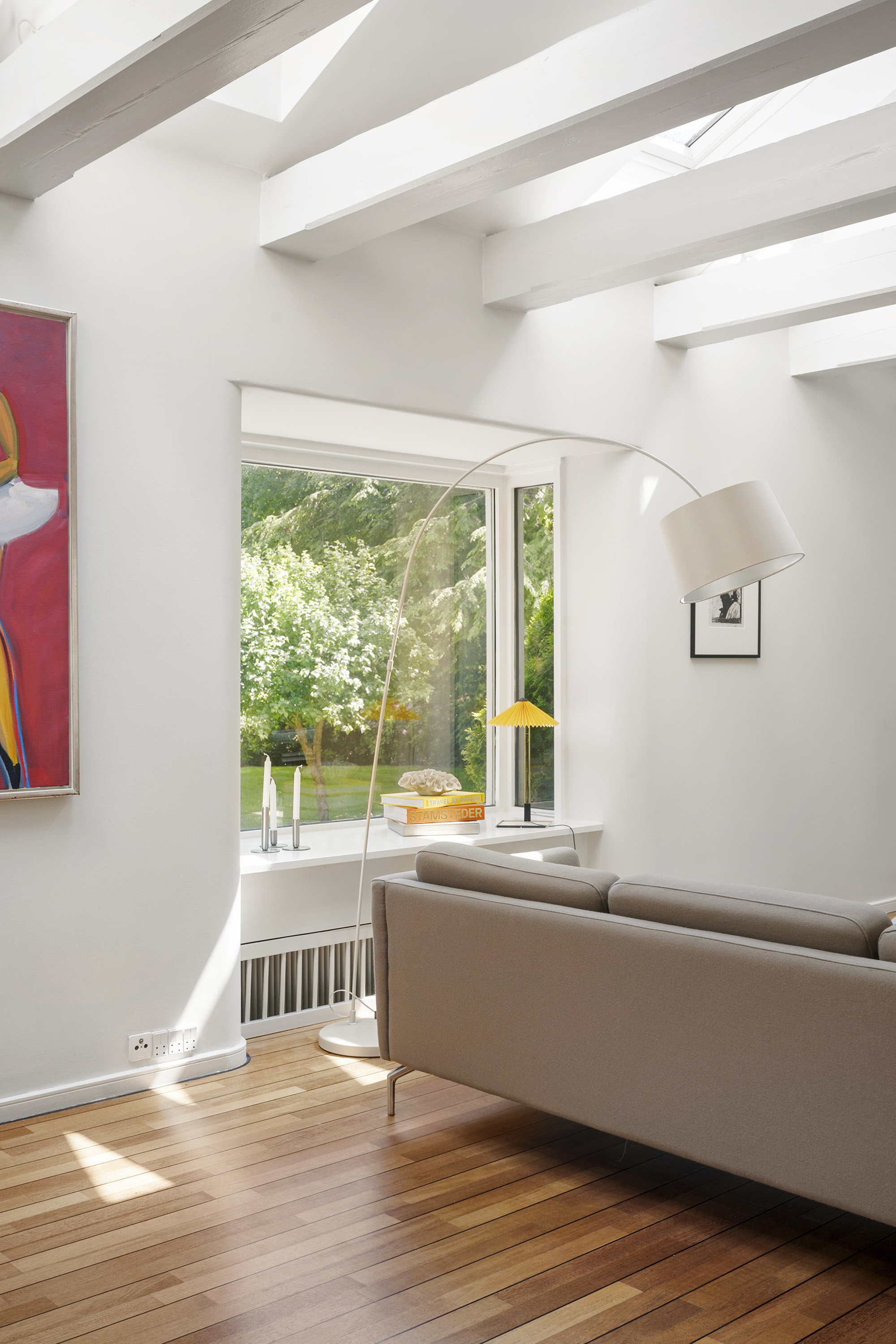 Fremhævet stue billede i fuldskærmstilstand. Billede af Kratkrogen 6, 2920 Charlottenlund